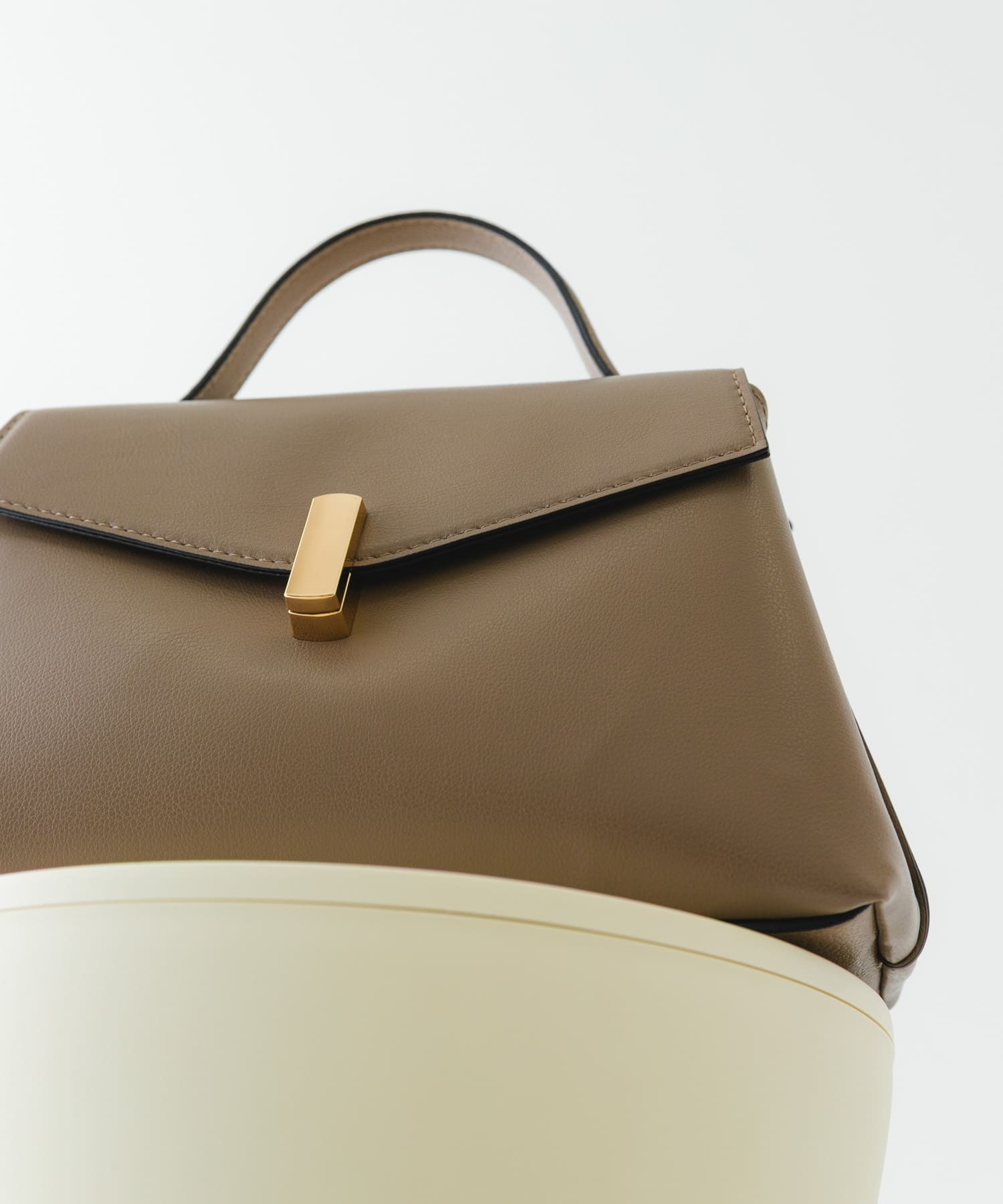 フラップワンハンドルバッグ MOCHA One