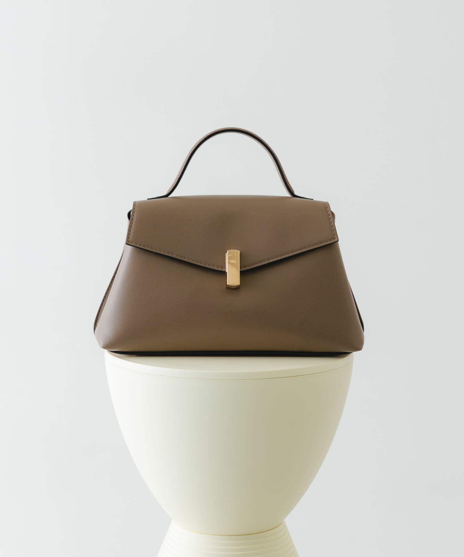 フラップワンハンドルバッグ MOCHA One