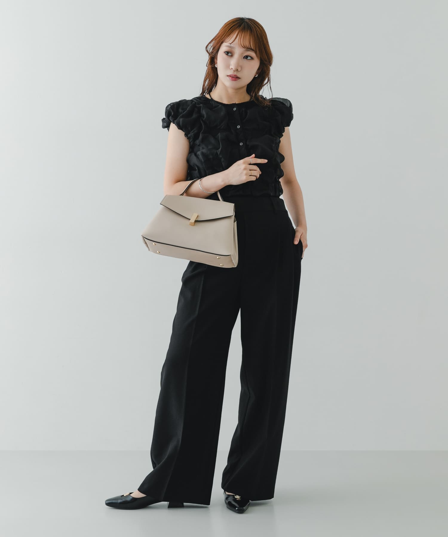 フラップワンハンドルバッグ IVORY One