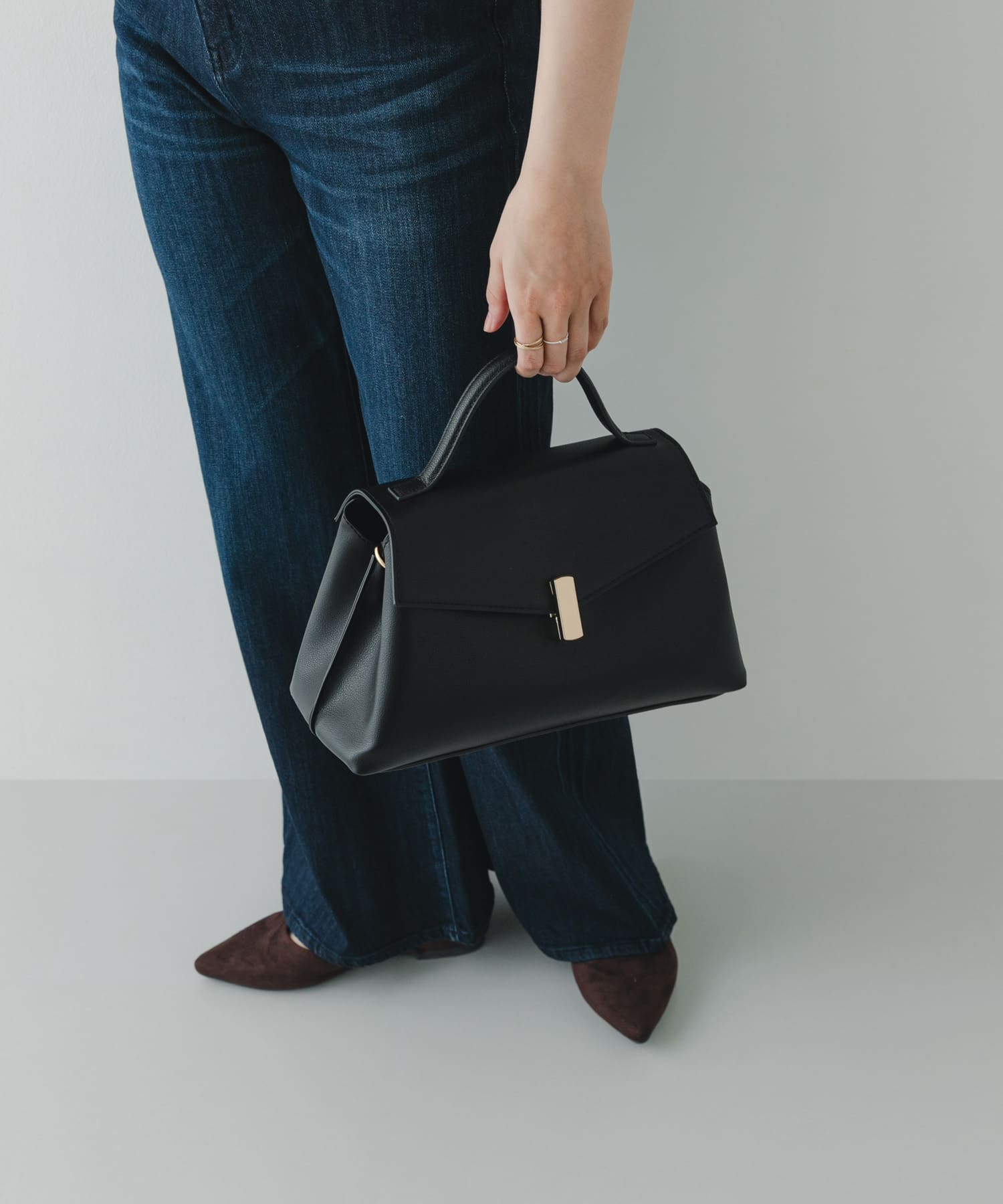 フラップワンハンドルバッグ BLACK One