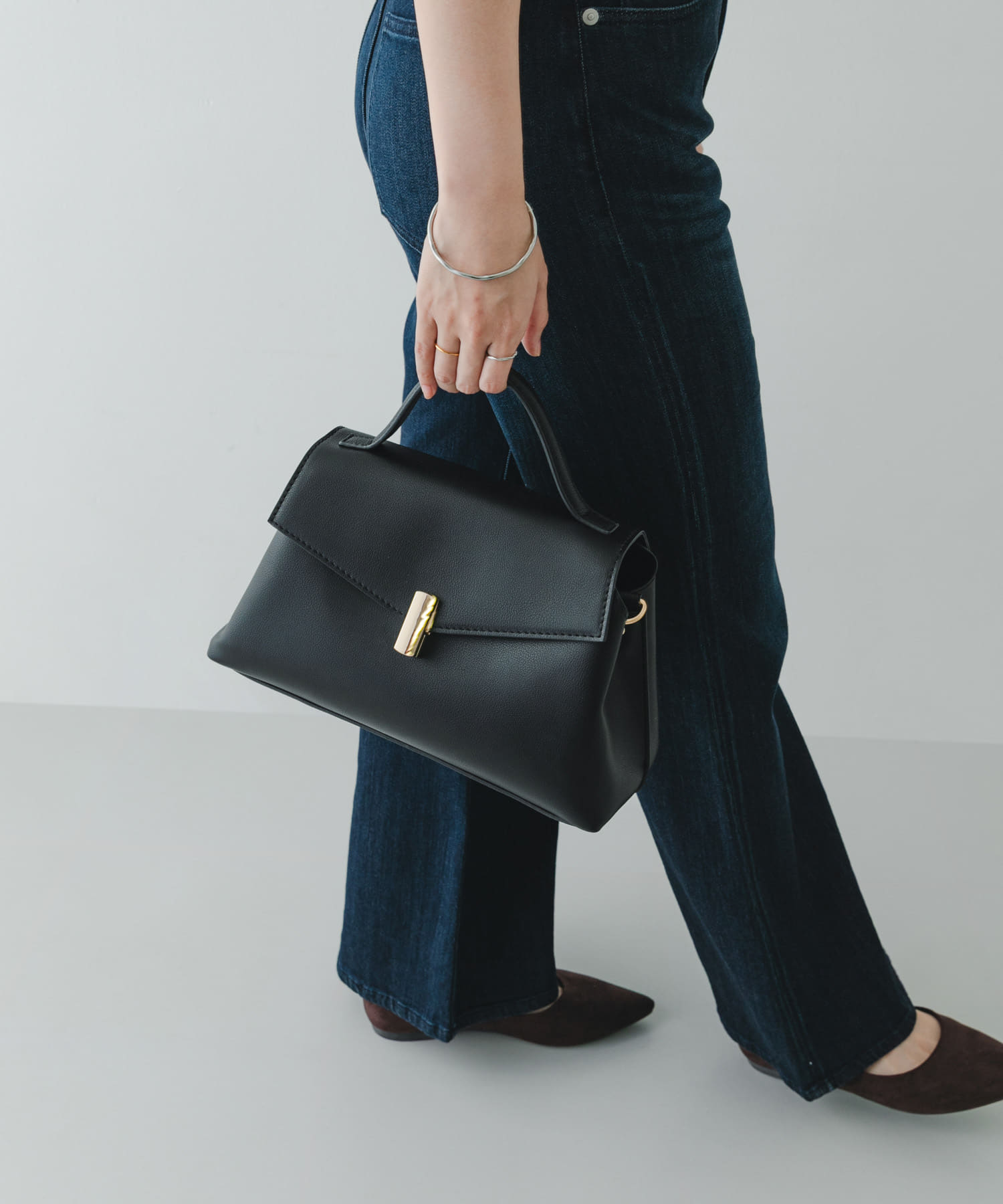 フラップワンハンドルバッグ BLACK One