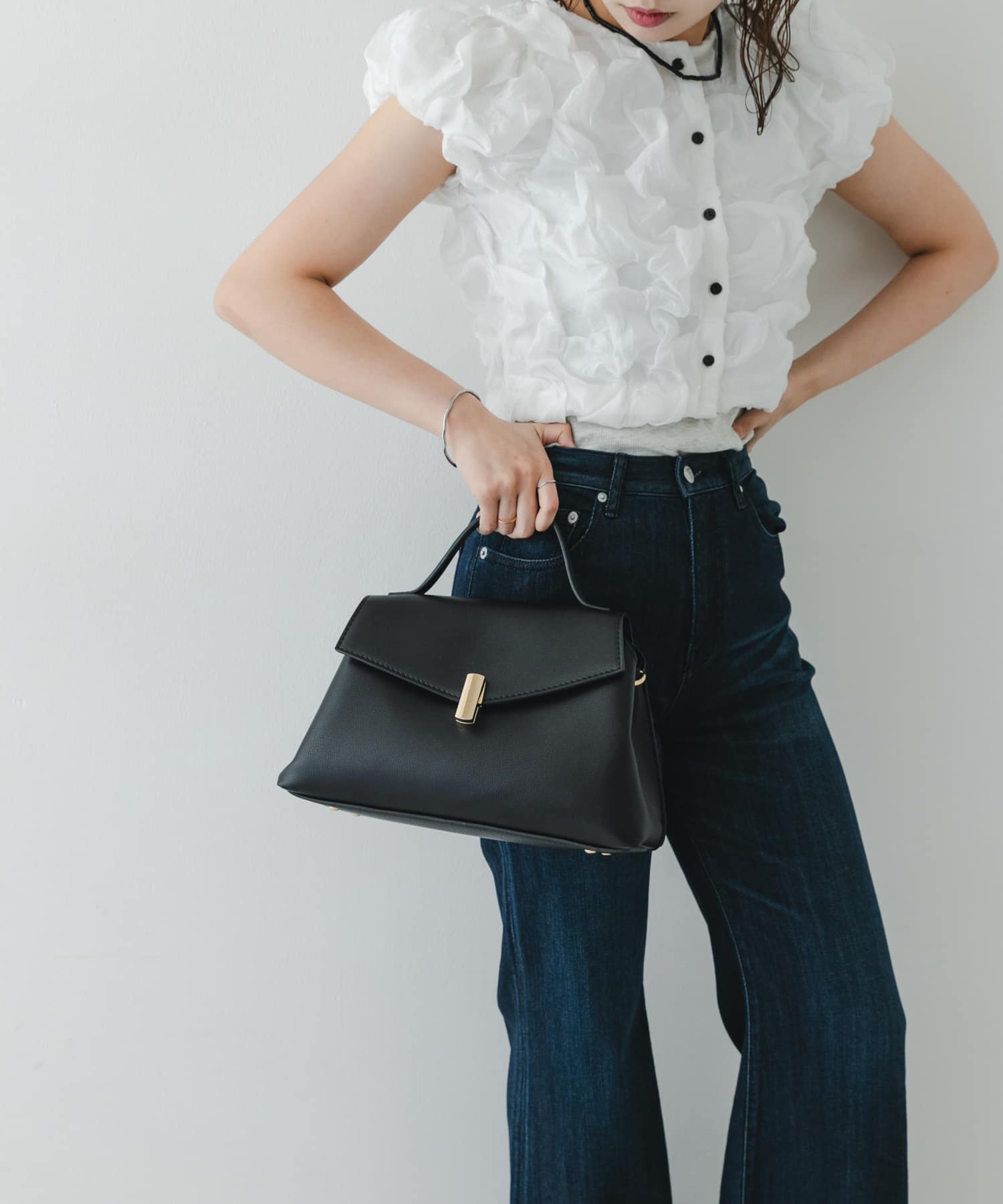 フラップワンハンドルバッグ BLACK One