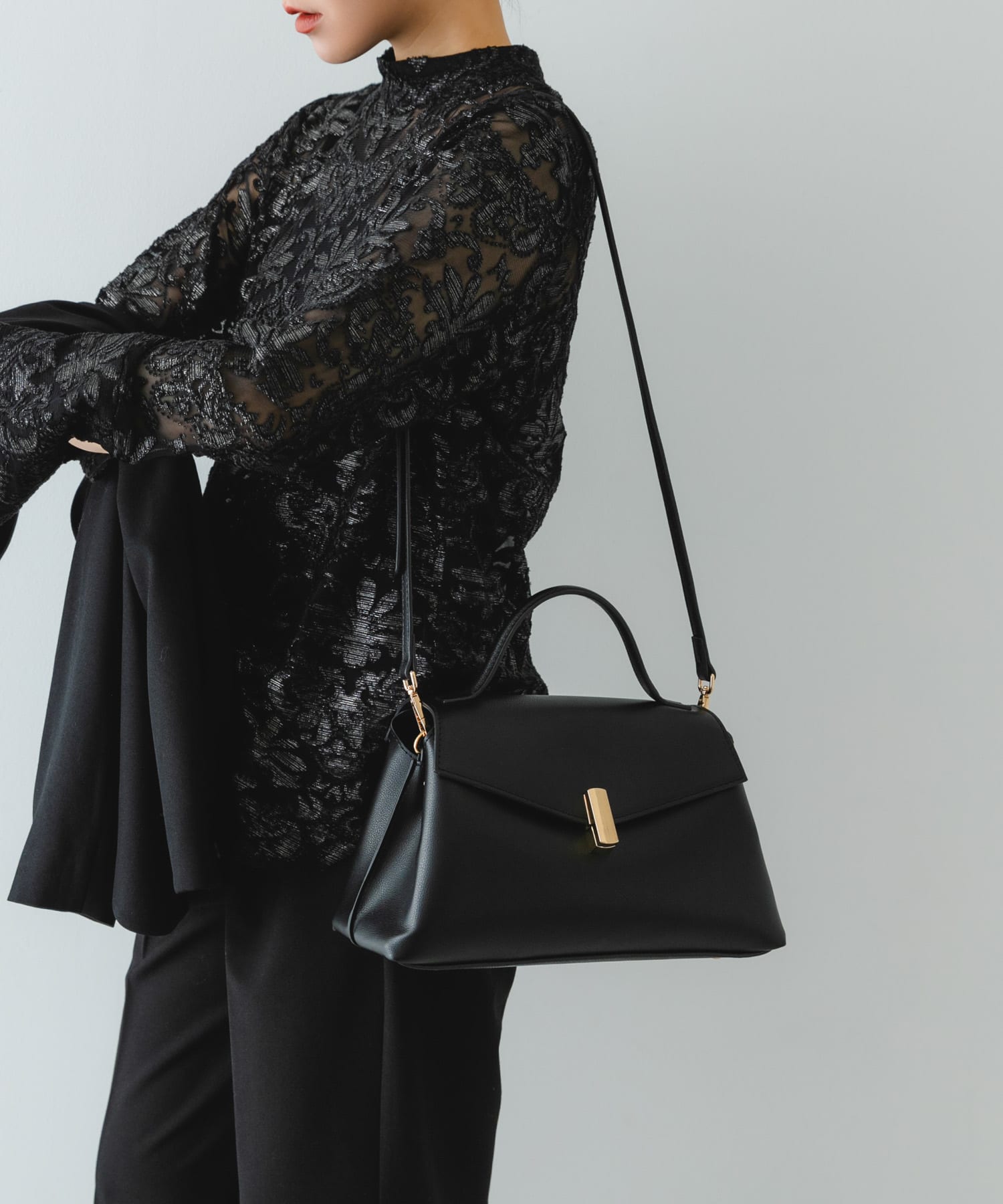 フラップワンハンドルバッグ BLACK One