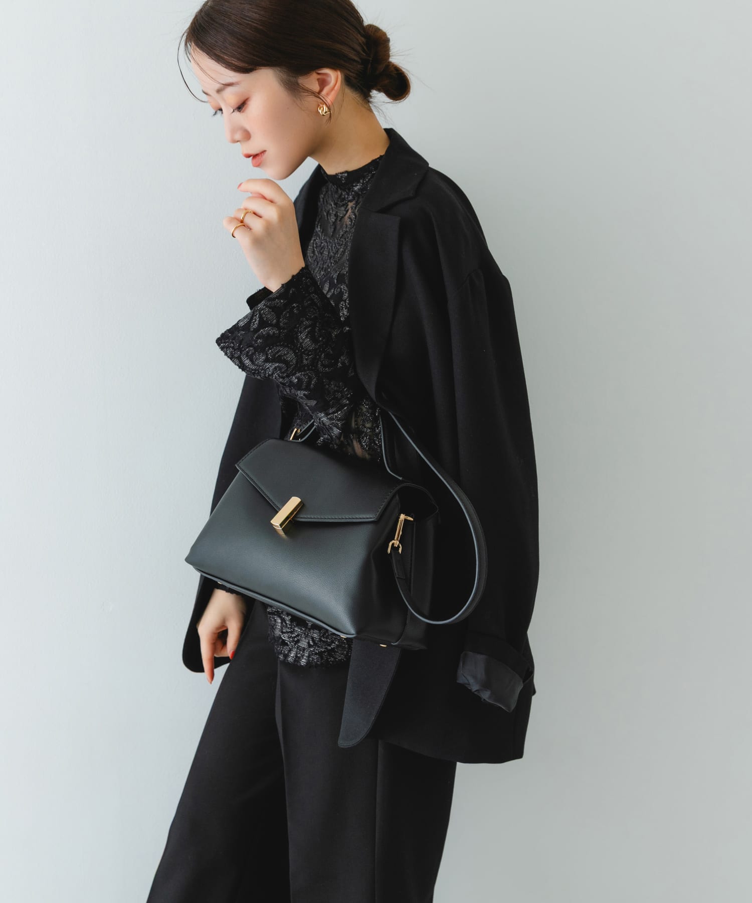 フラップワンハンドルバッグ BLACK One