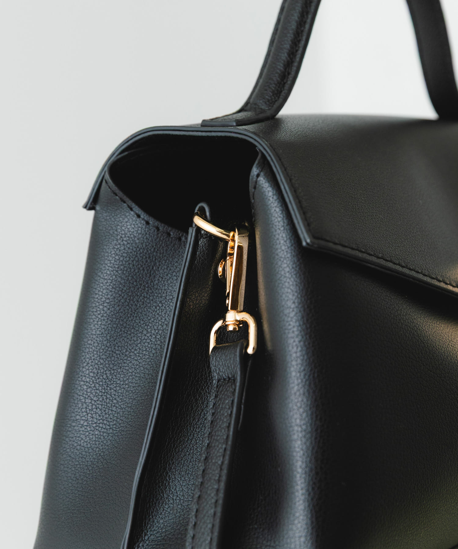 フラップワンハンドルバッグ BLACK One