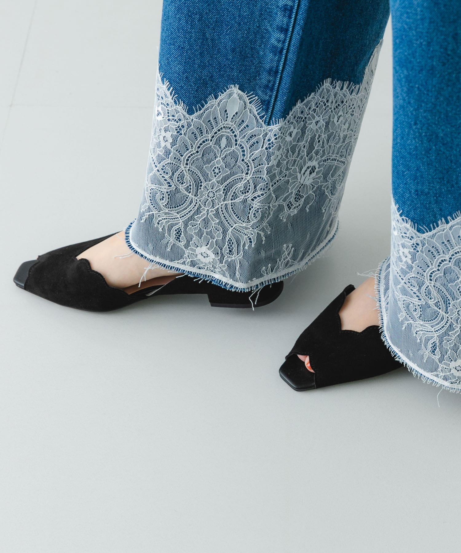 ピープトゥスカラップセパレートサンダル BLACK 36