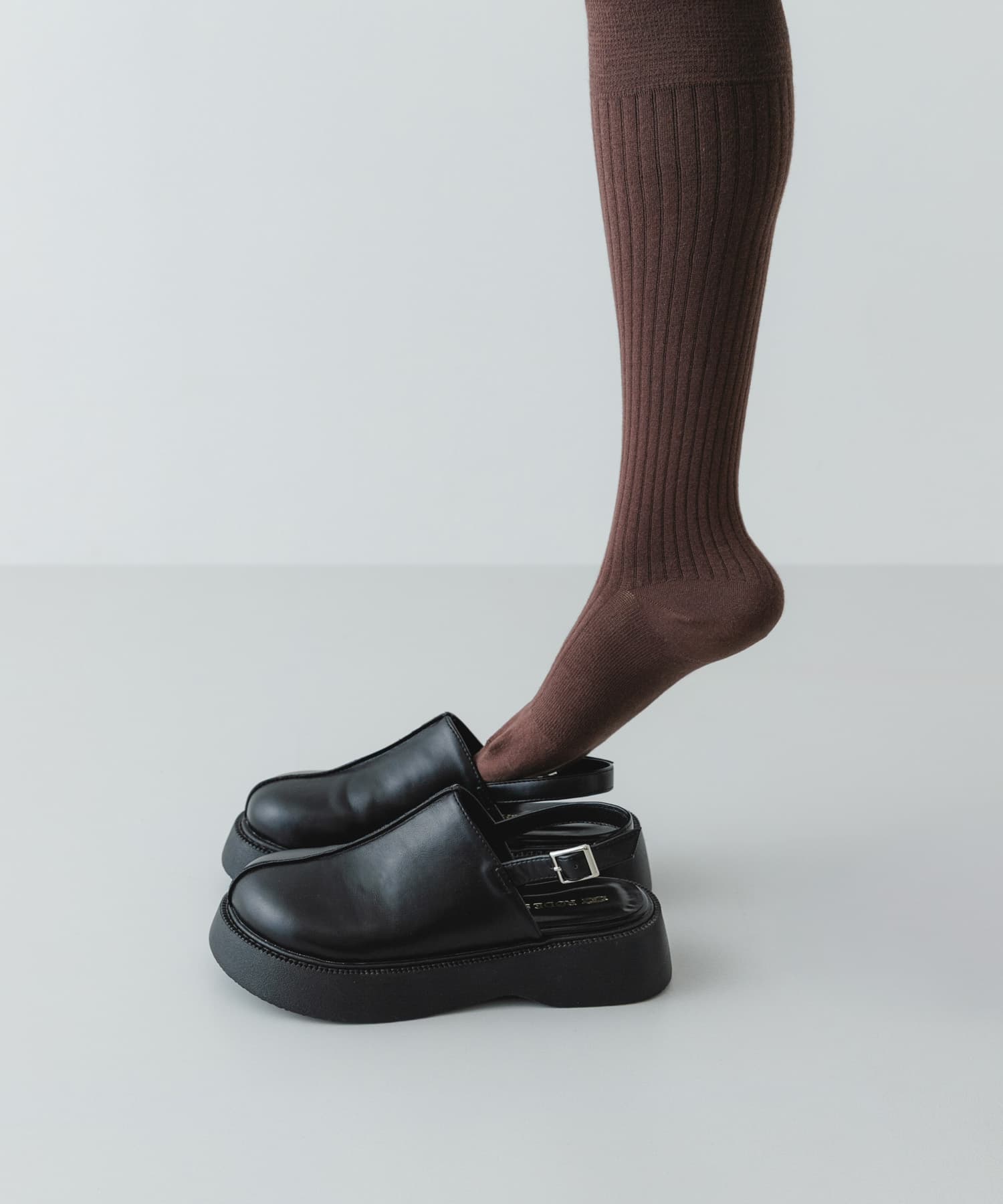 センターステッチクロッグ BLACK 36