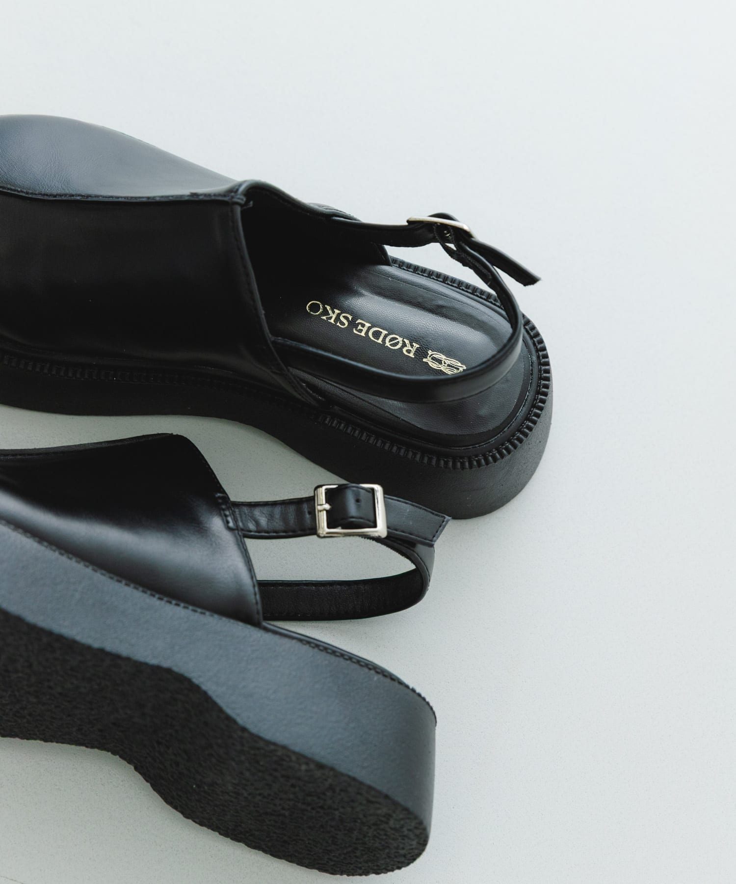 センターステッチクロッグ BLACK 36