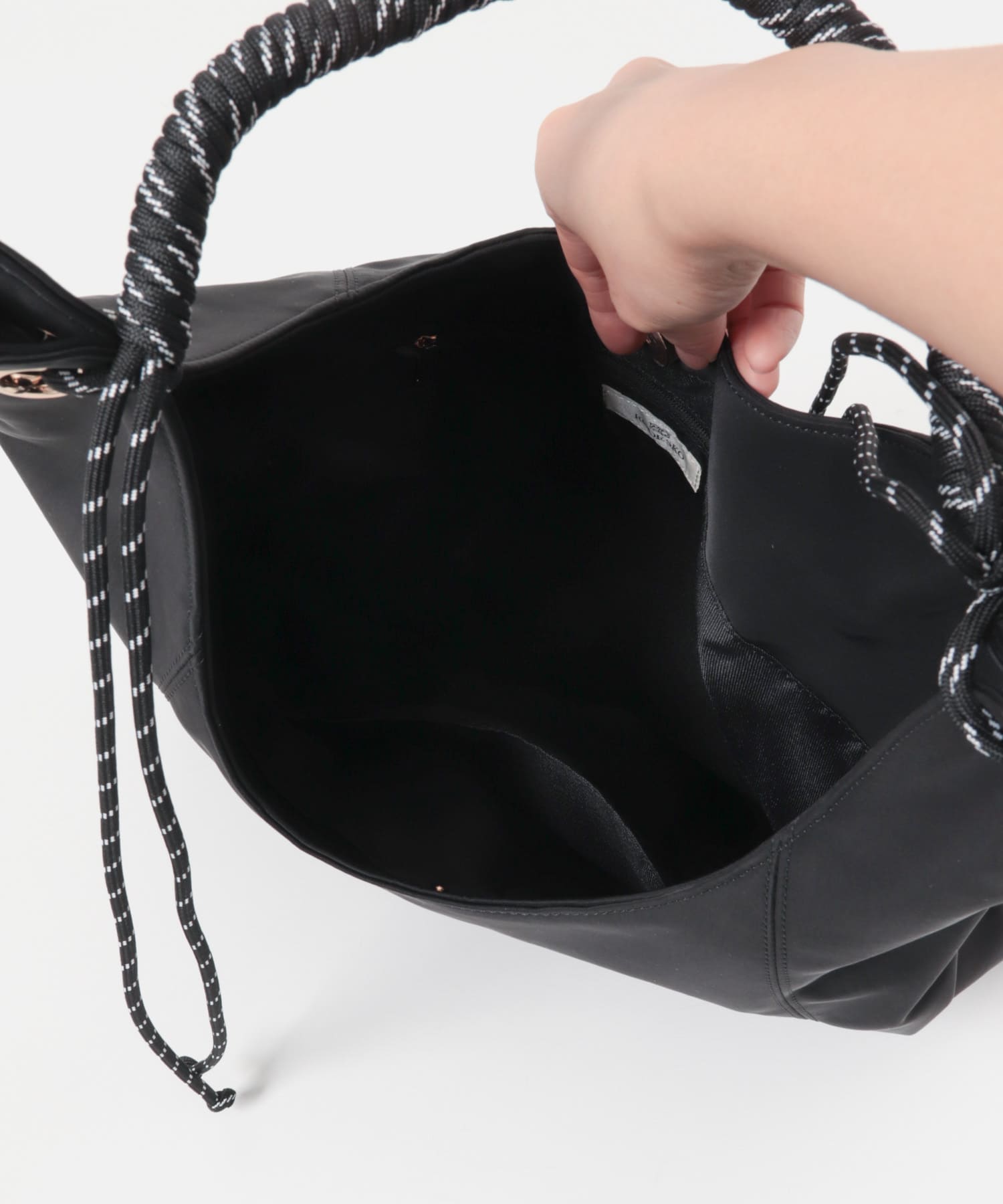 コードハンドルバッグ BLKxBLK One