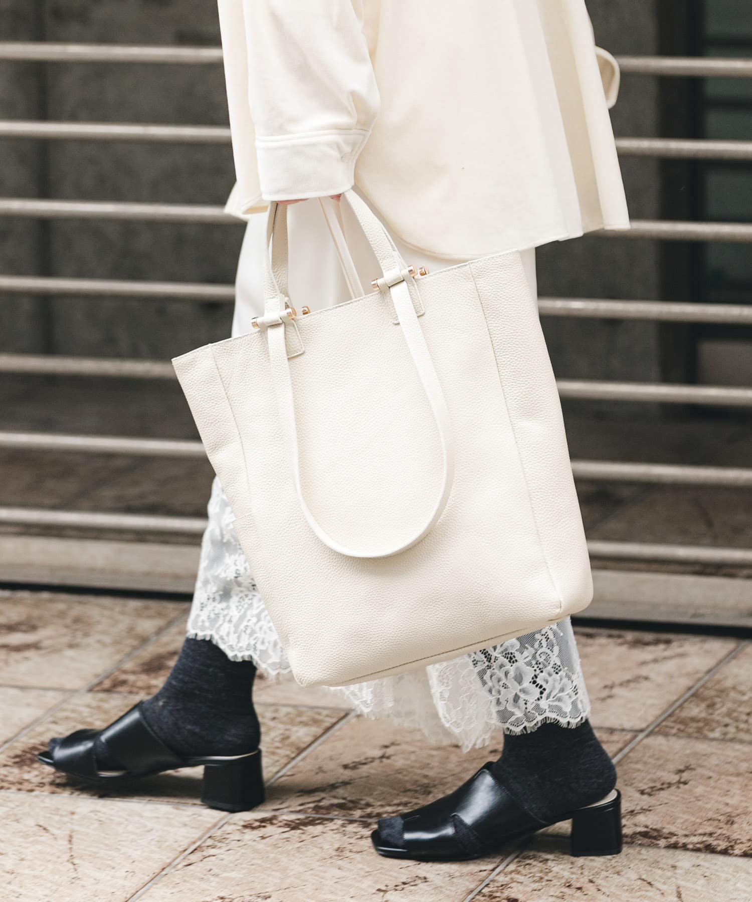 レザー2WAYトートバッグ OFF One