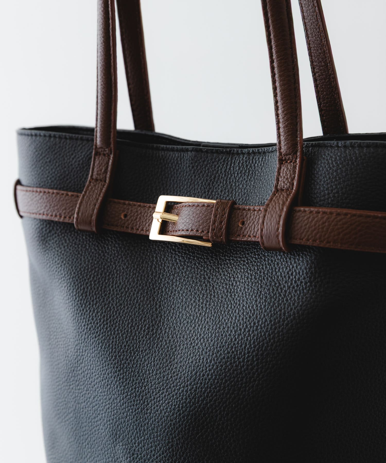 『別注』BEAURE×RODESKO　カウレザーベルトデザイントートバッグ BLKxCHOCO One