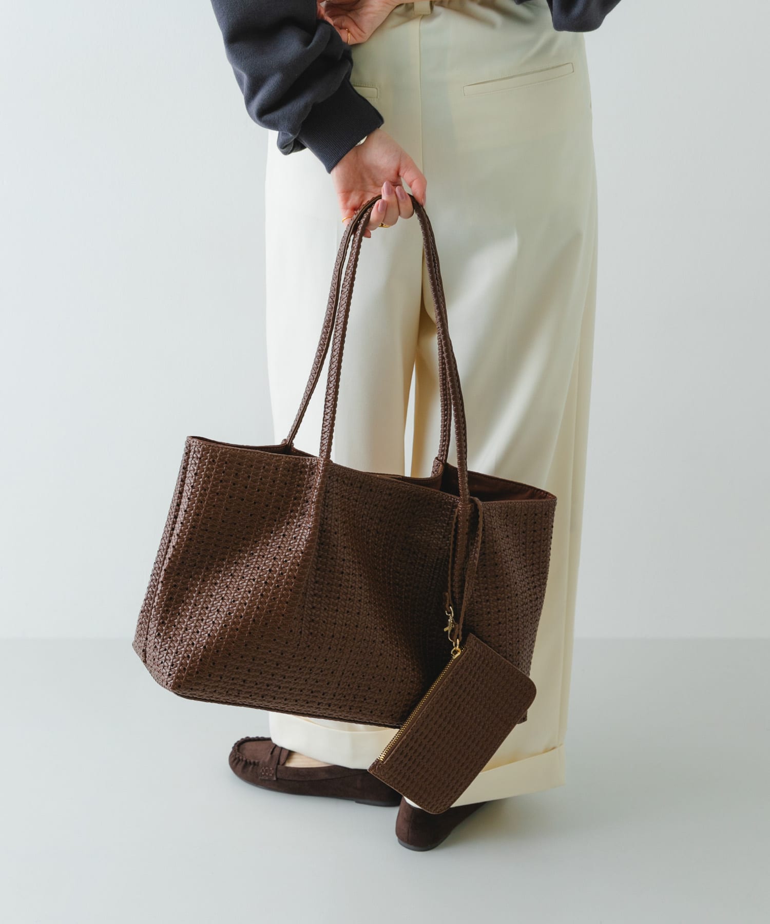 ポーチ付パンチングラージトートバッグ BROWN One