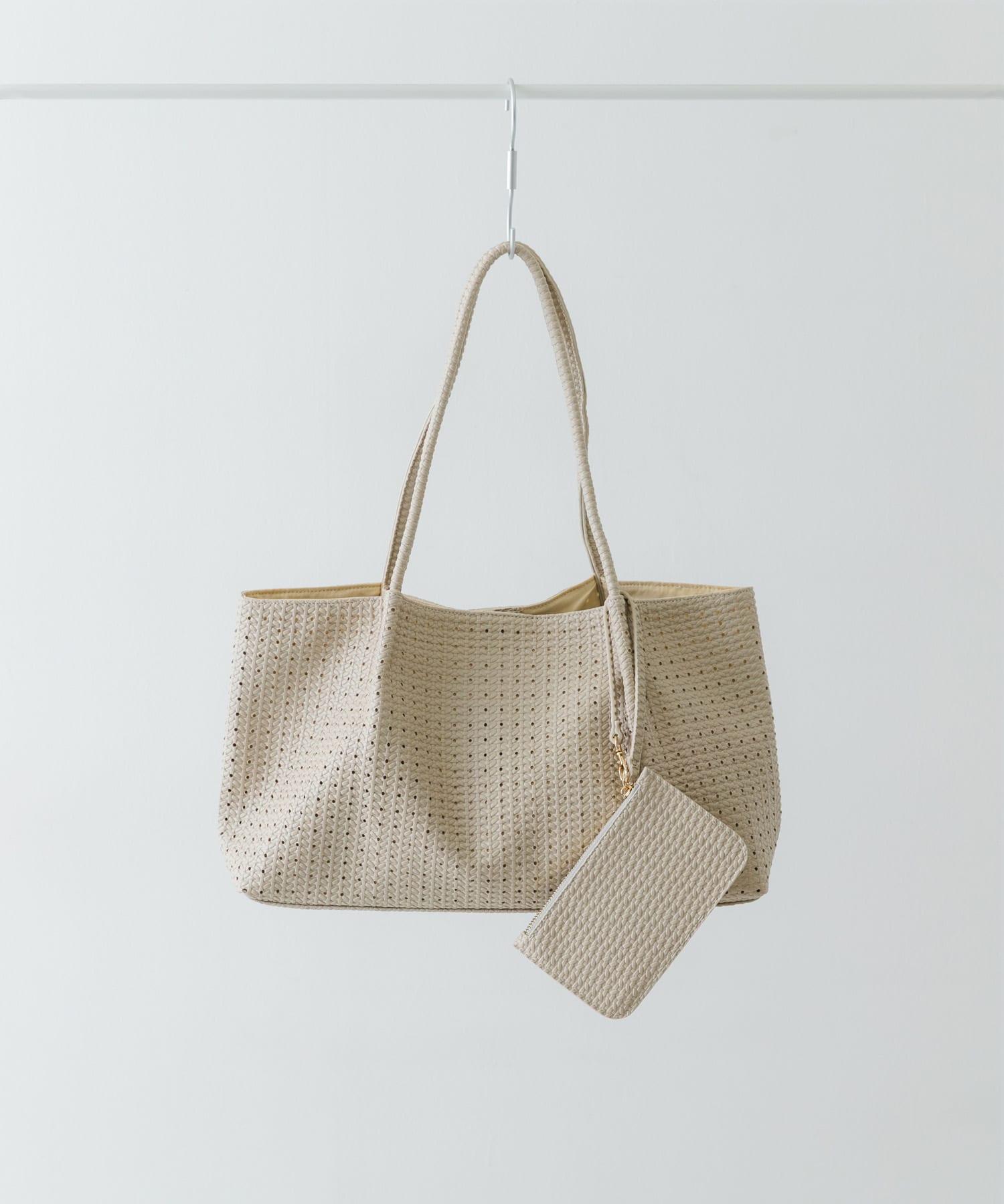 ポーチ付パンチングラージトートバッグ