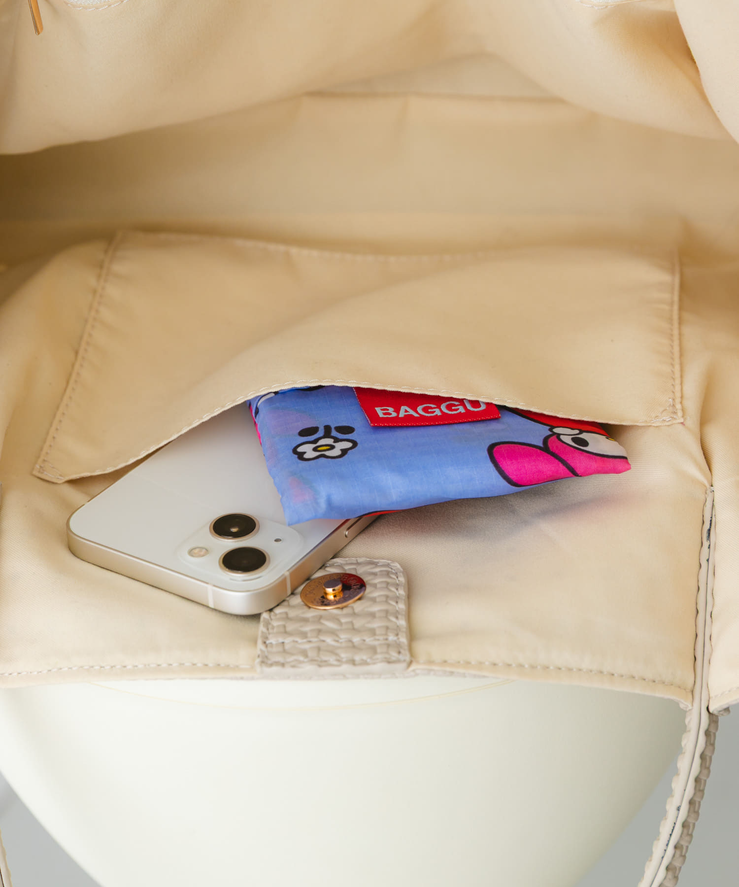 ポーチ付パンチングラージトートバッグ IVORY One