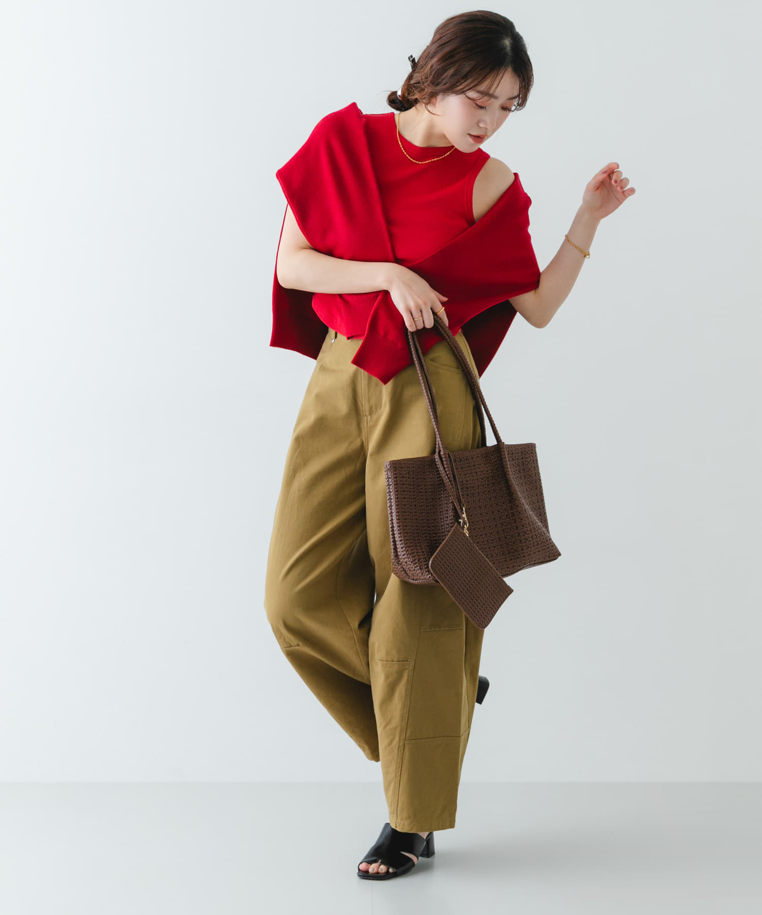 ポーチ付パンチングミドルトートバッグ BROWN One