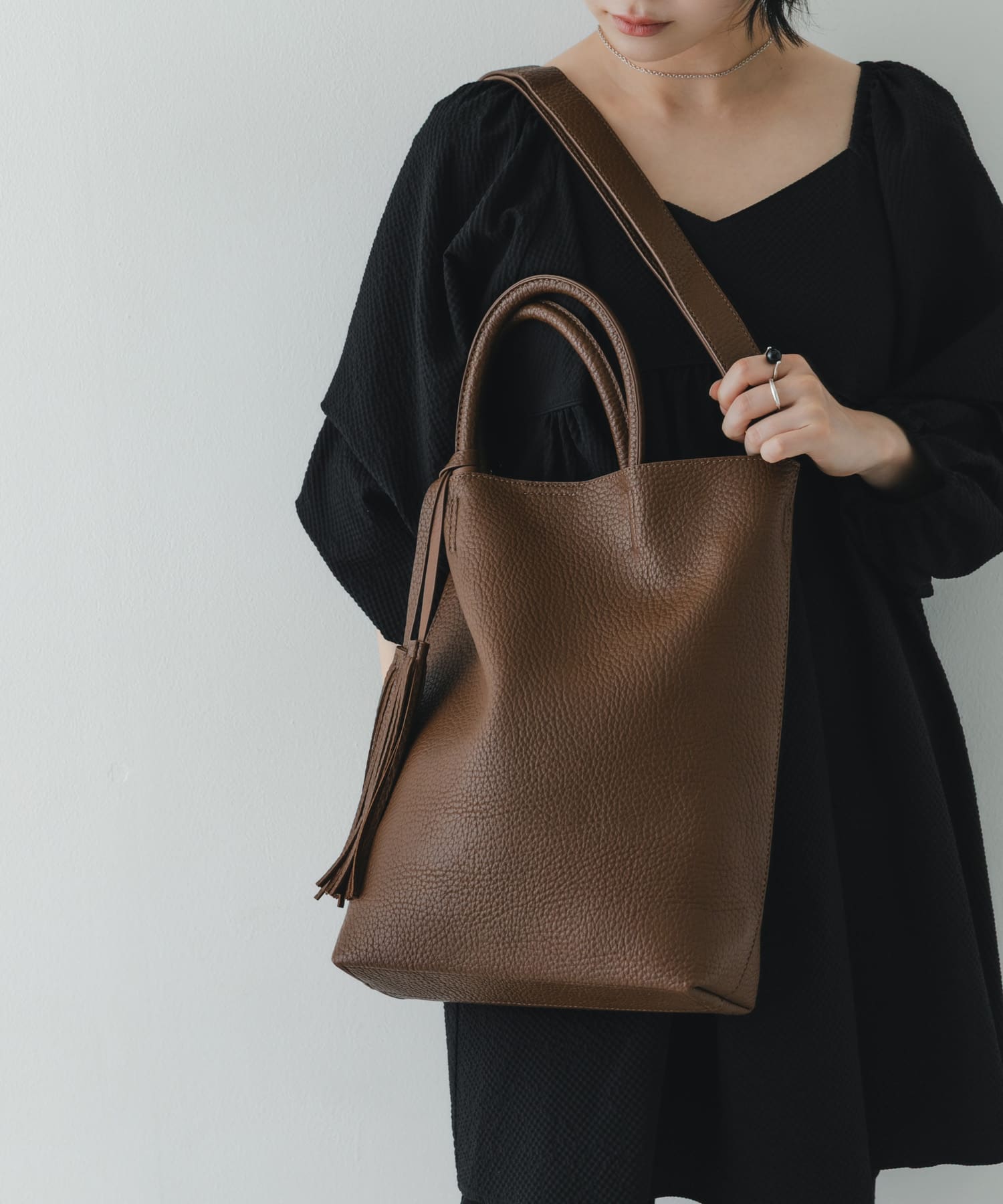 『縦型』タッセル軽量2WAYタテナガトートバッグ BROWN One