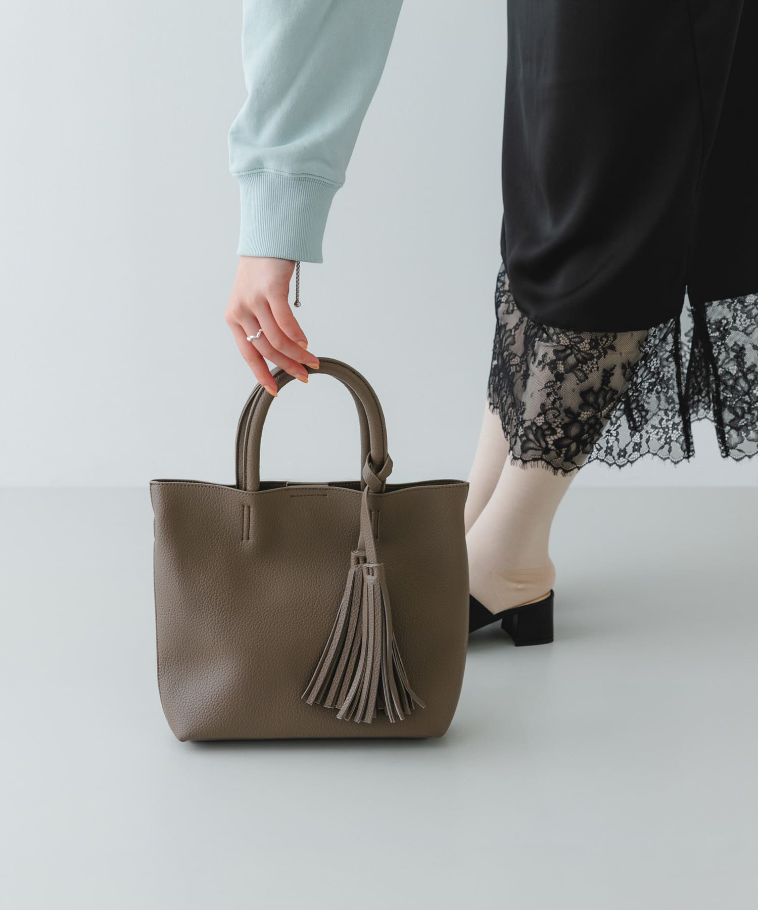 タッセル軽量2WAYプチトートバッグ