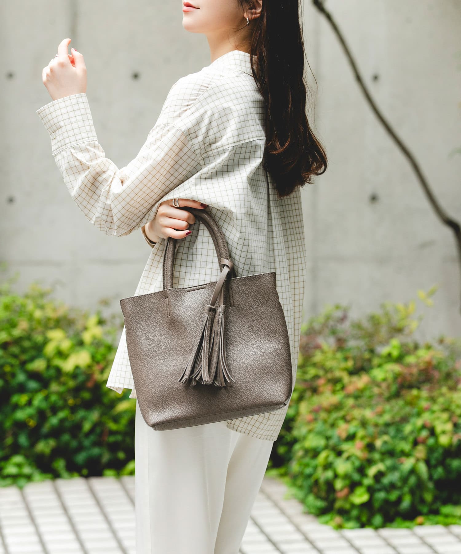 『Sサイズ』タッセル軽量2WAYプチトートバッグ GRAYSH One