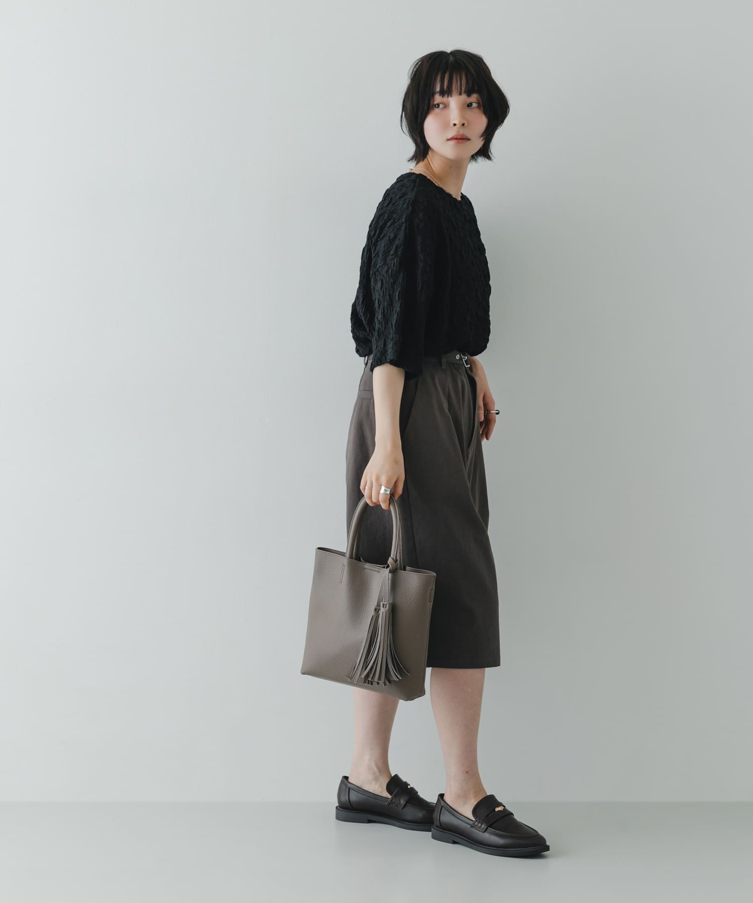 『Sサイズ』タッセル軽量2WAYプチトートバッグ GRAYSH One