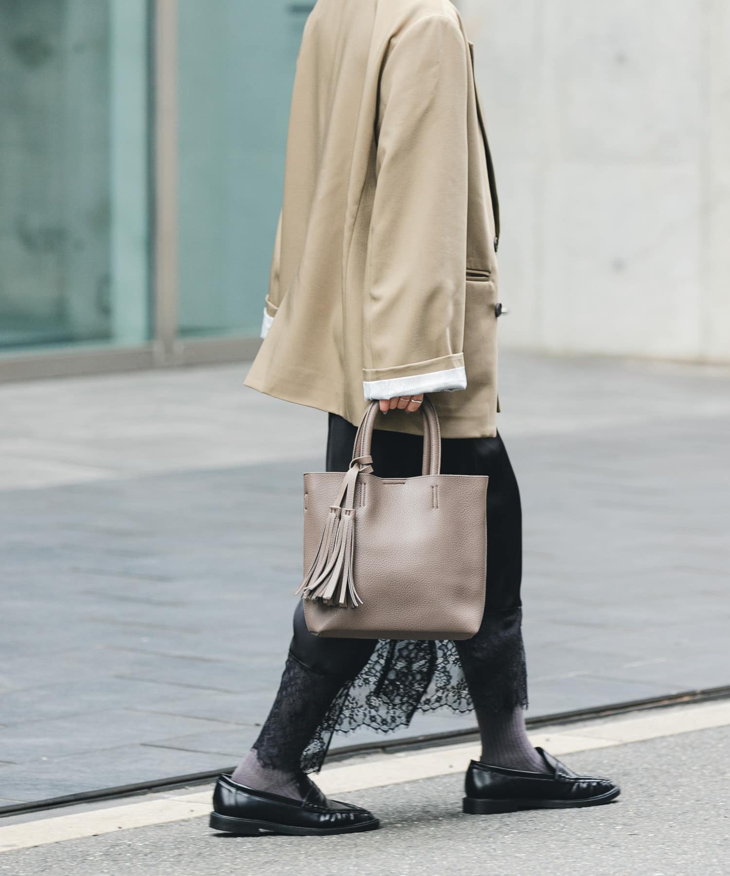 『Sサイズ』タッセル軽量2WAYプチトートバッグ GRAYSH One