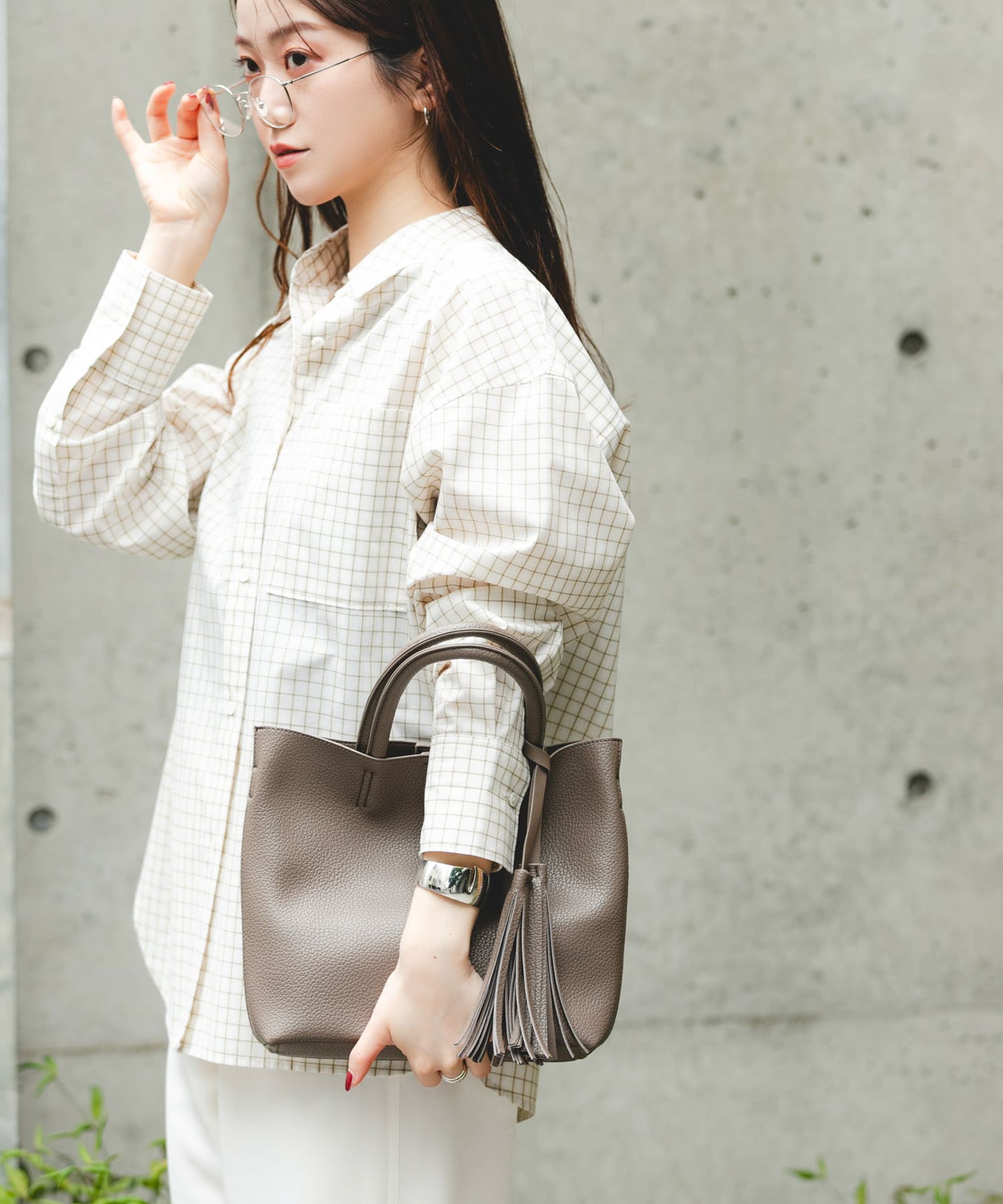 『Sサイズ』タッセル軽量2WAYプチトートバッグ GRAYSH One