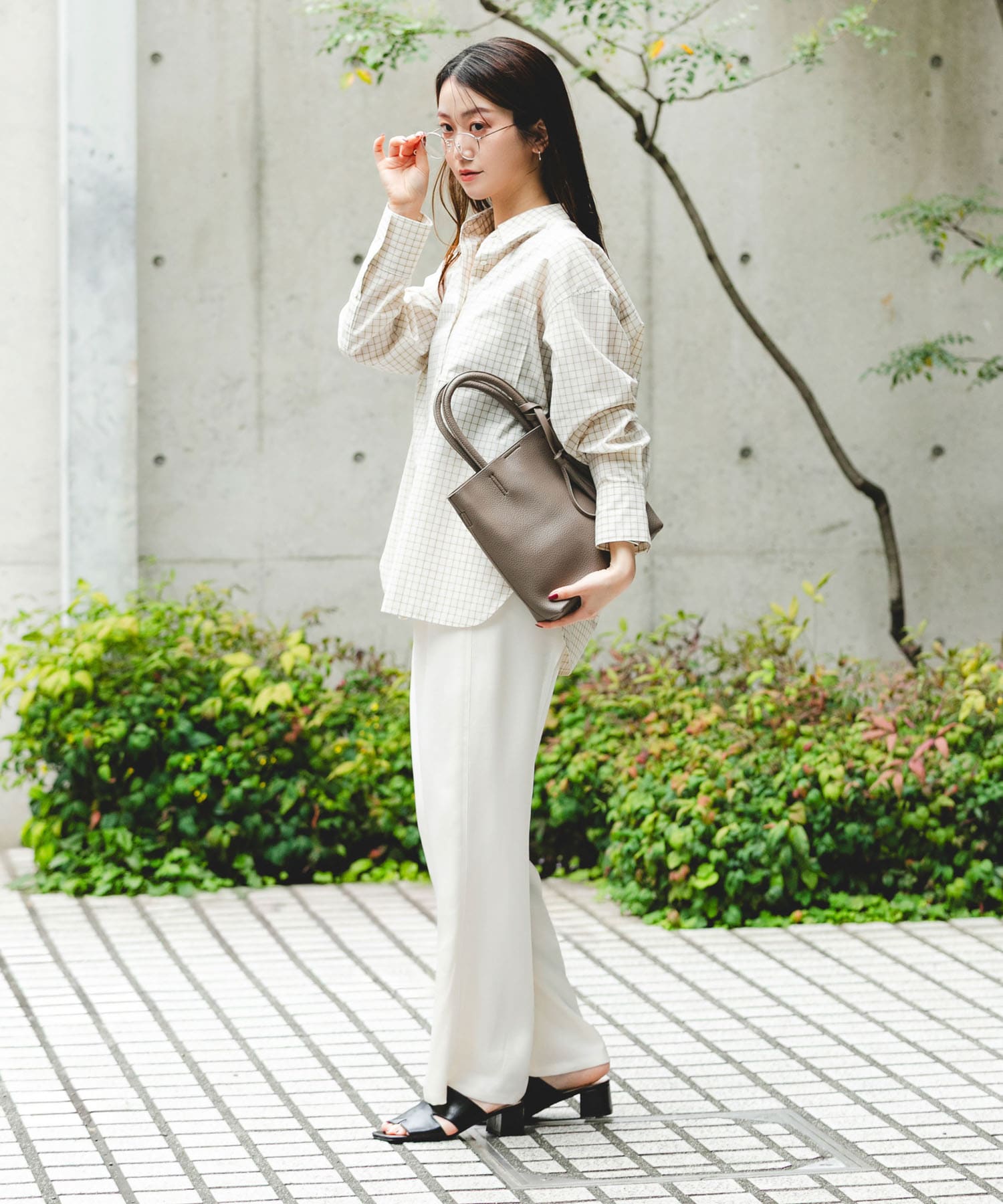 『Sサイズ』タッセル軽量2WAYプチトートバッグ GRAYSH One