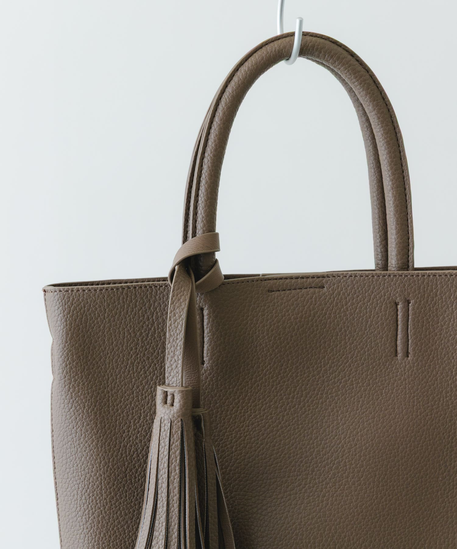 『Sサイズ』タッセル軽量2WAYプチトートバッグ GRAYSH One