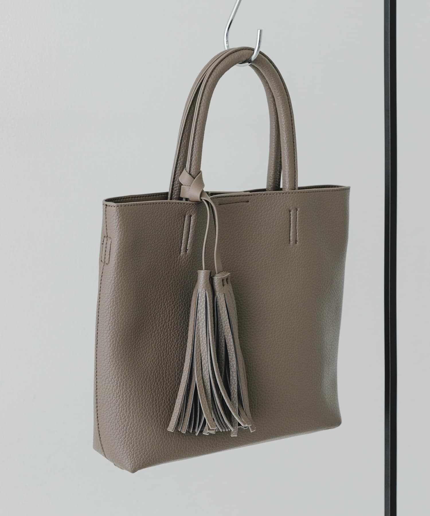 『Sサイズ』タッセル軽量2WAYプチトートバッグ GRAYSH One