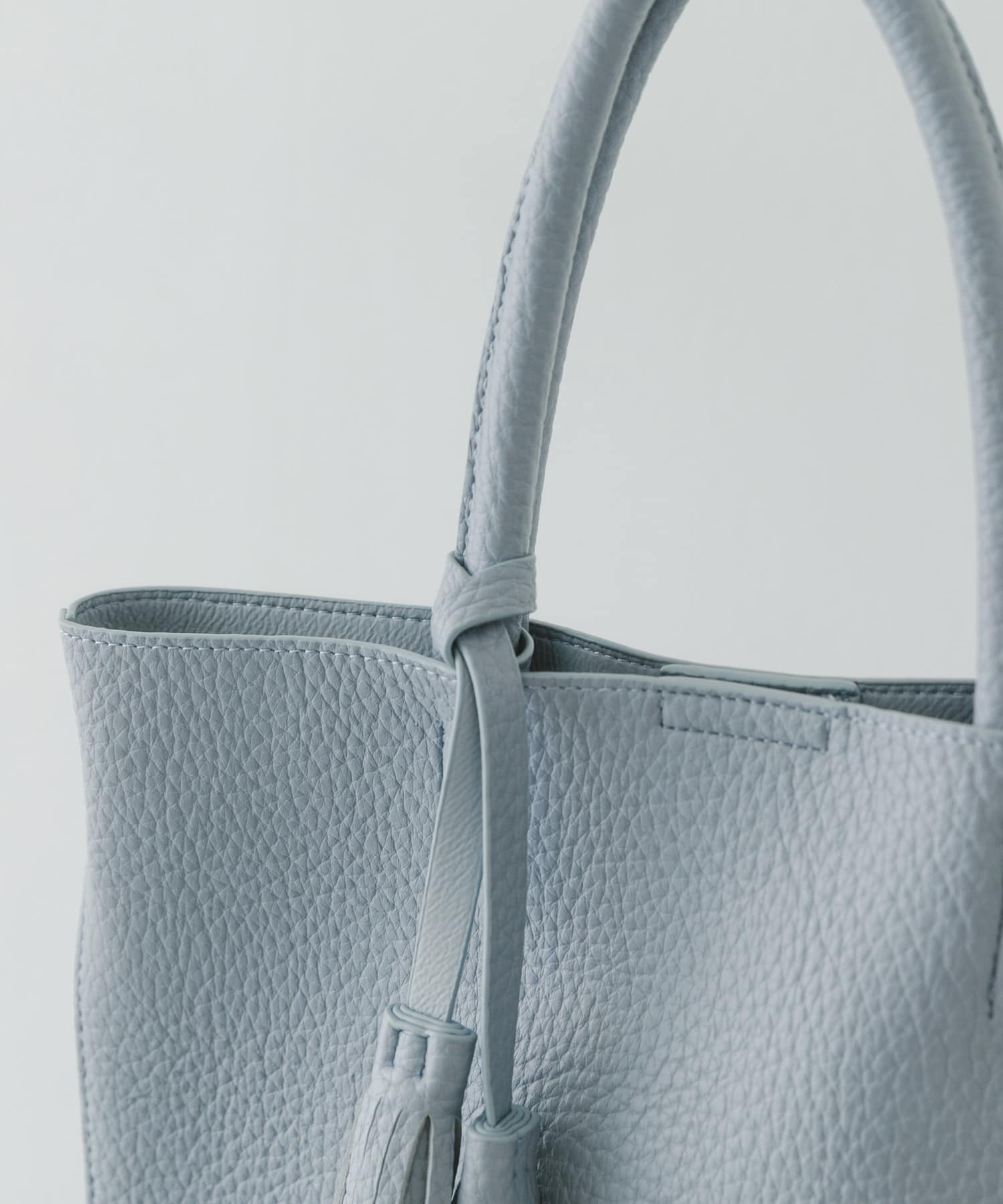 『Sサイズ』タッセル軽量2WAYプチトートバッグ L.BLUE One