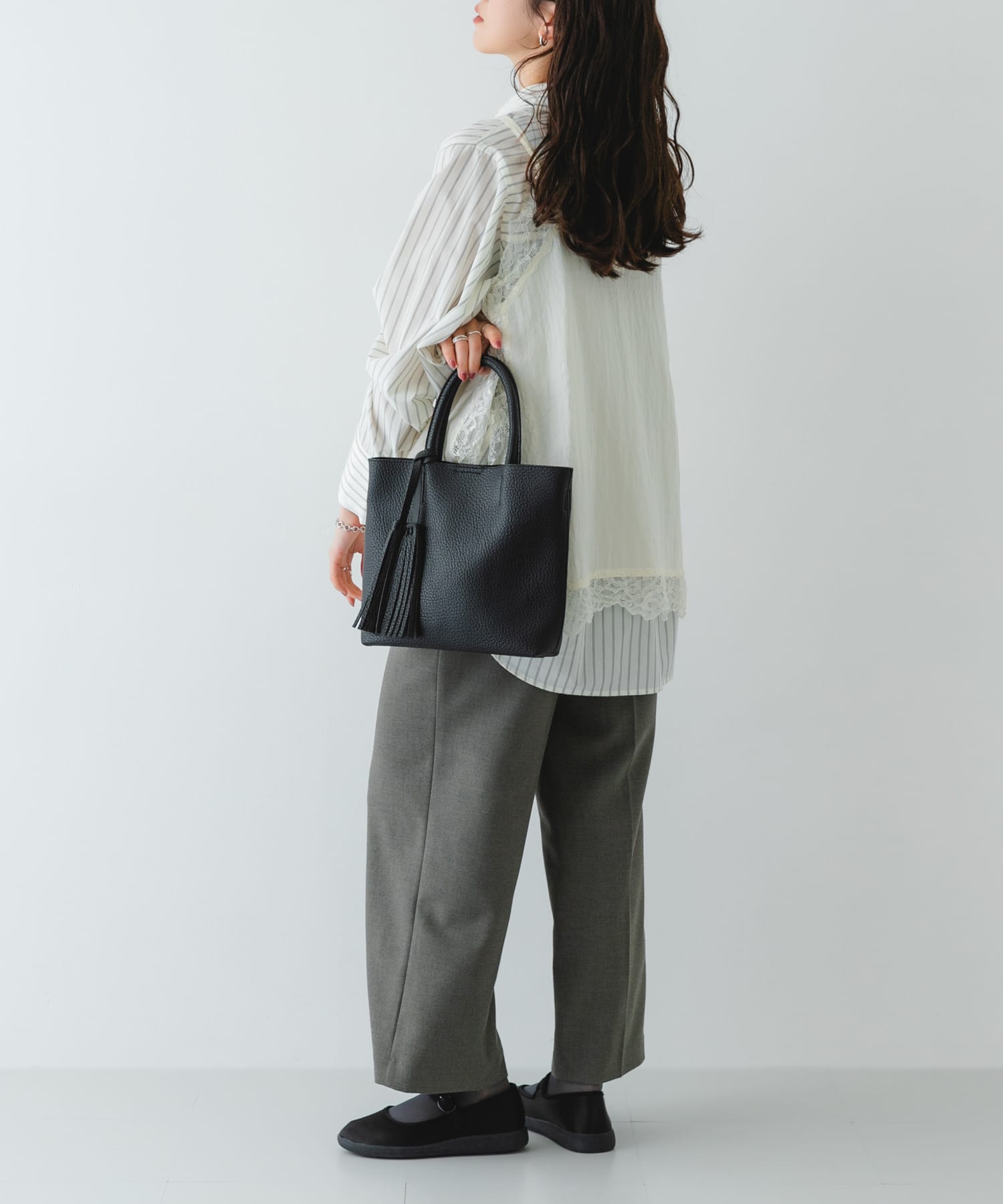 『Sサイズ』タッセル軽量2WAYプチトートバッグ BLACK One
