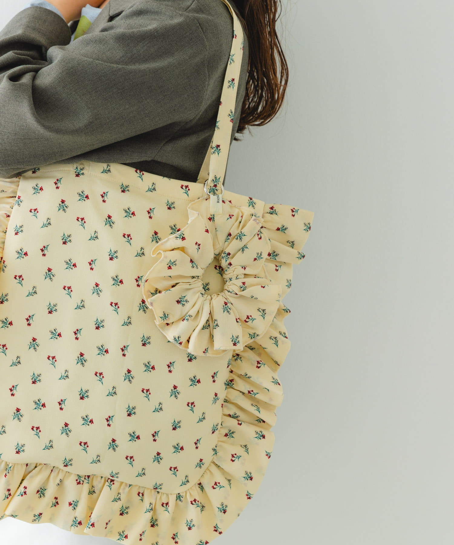シュシュセットサイドフリルトート CRM/FLOWER One