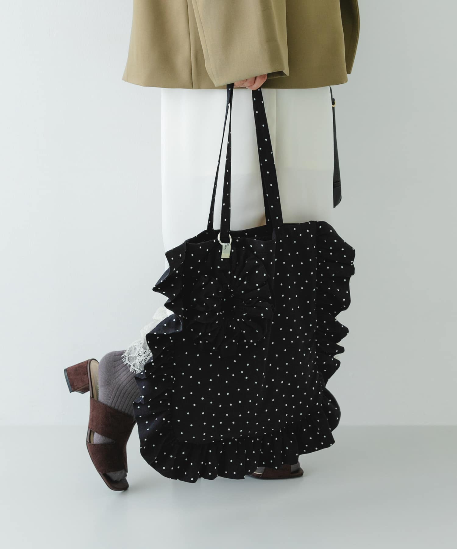シュシュセットサイドフリルトート BLK/DOT One