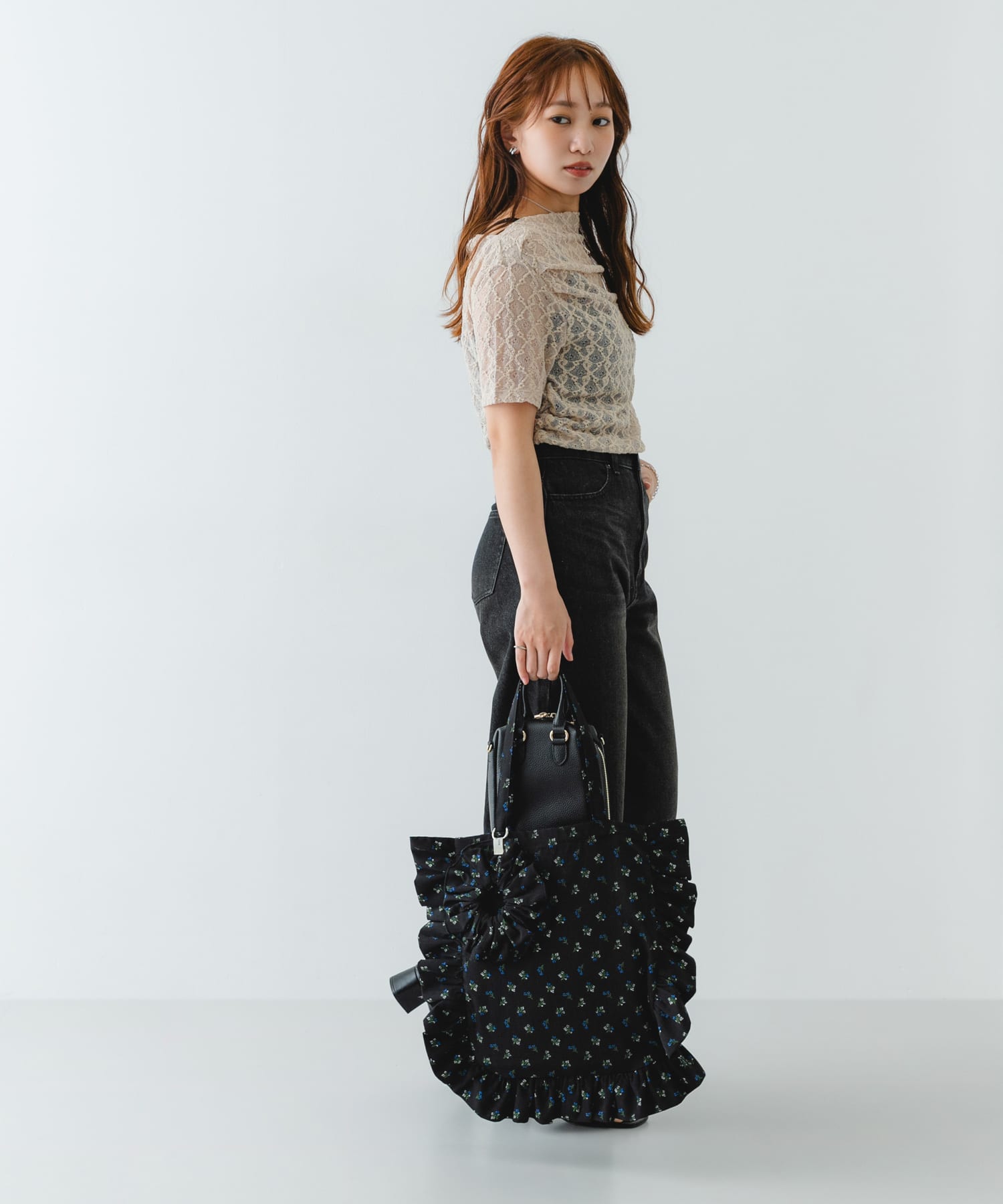 シュシュセットサイドフリルトート BLK/FLOWER One