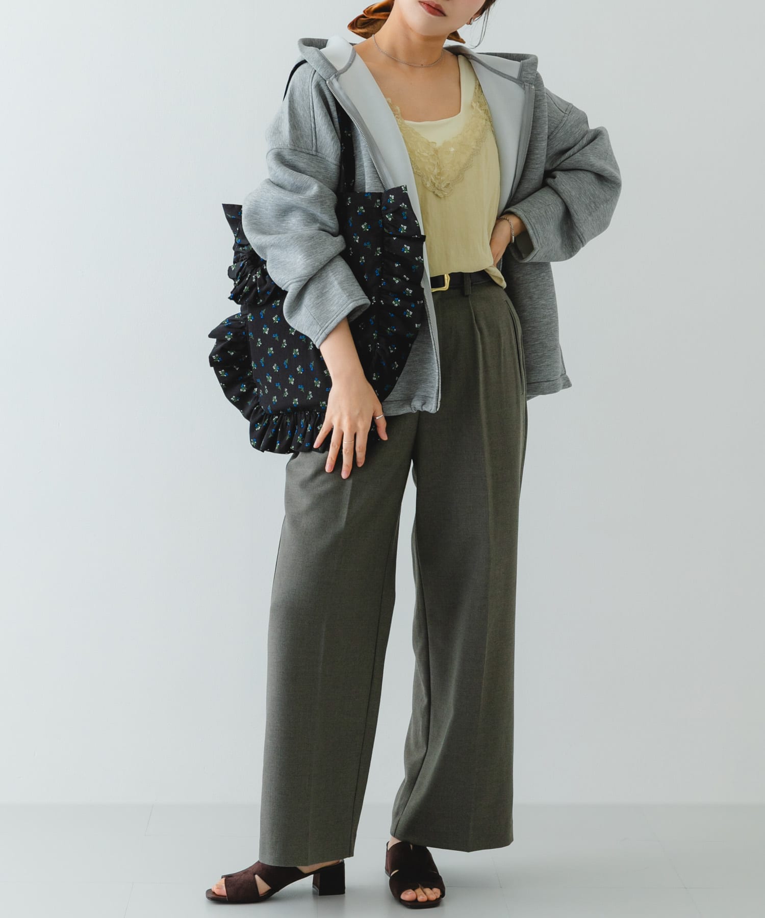 シュシュセットサイドフリルトート BLK/FLOWER One