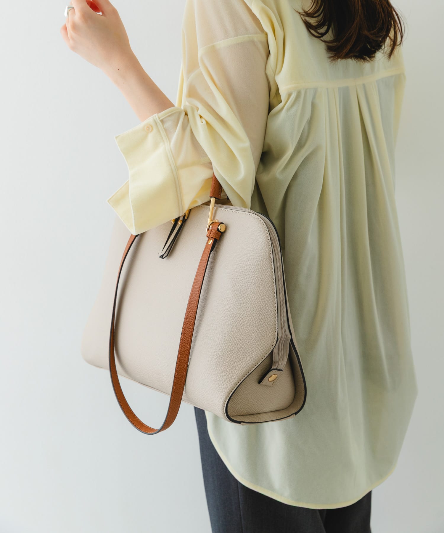 『インフルエンサーayaさんコラボ』2WAYハンドバッグ L.BEIGE One