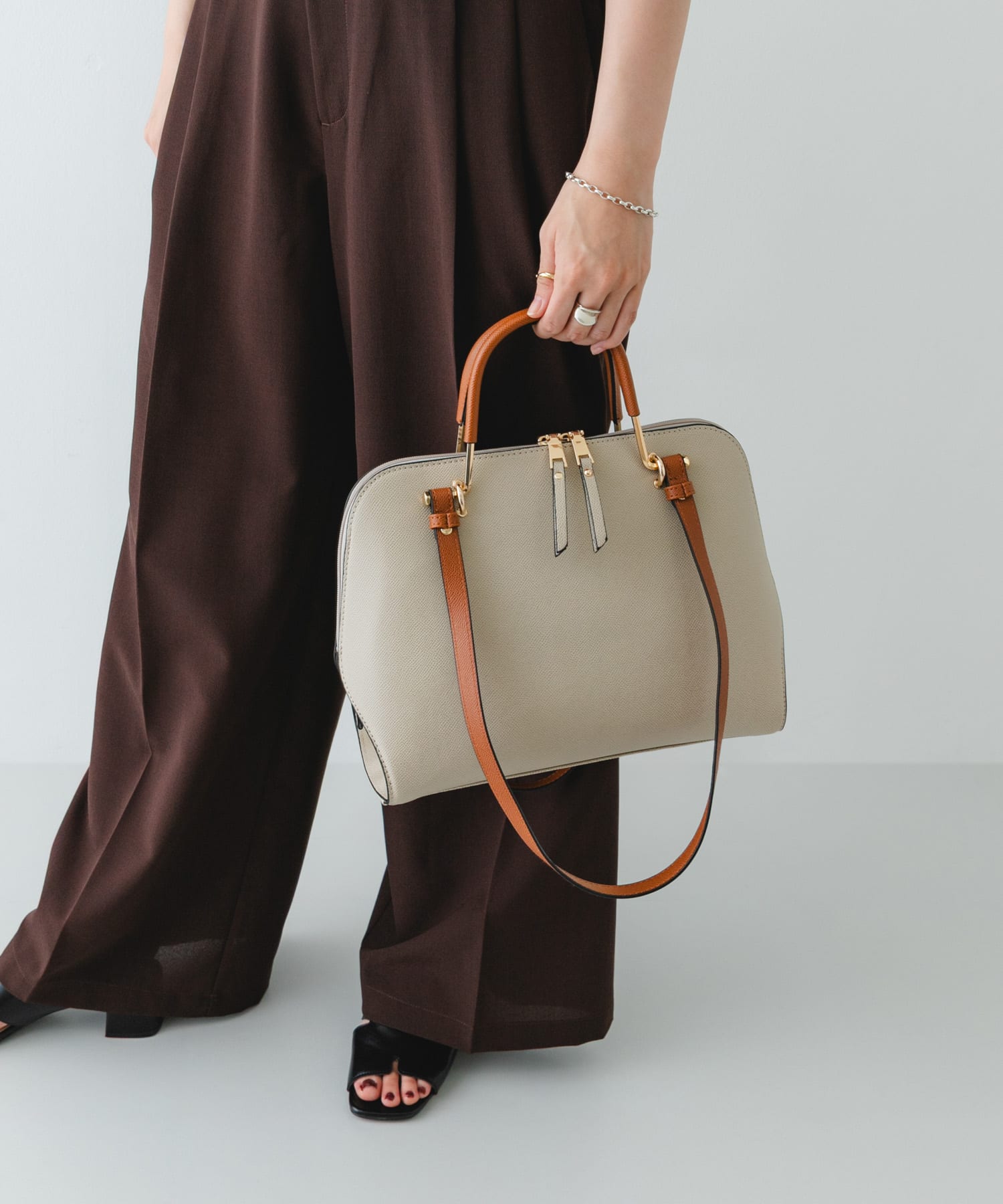 L.BEIGE