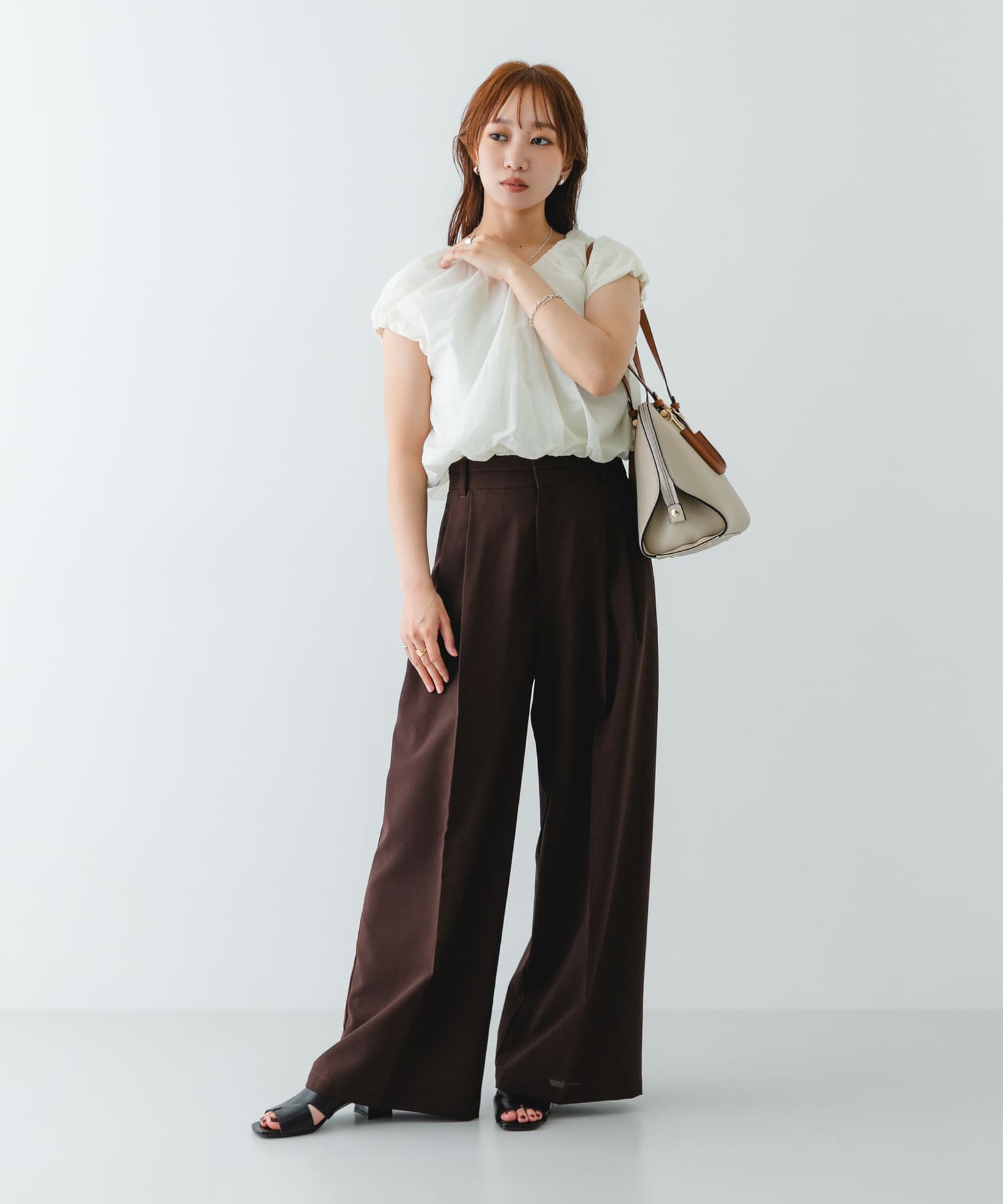 L.BEIGE