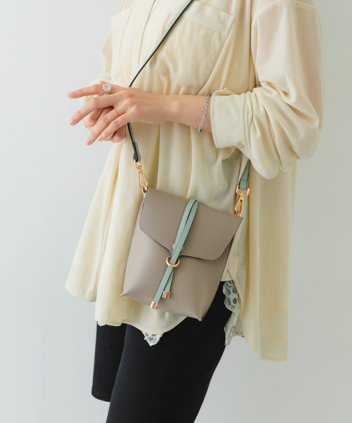 縦型フラップポシェット GRAYxSAX One