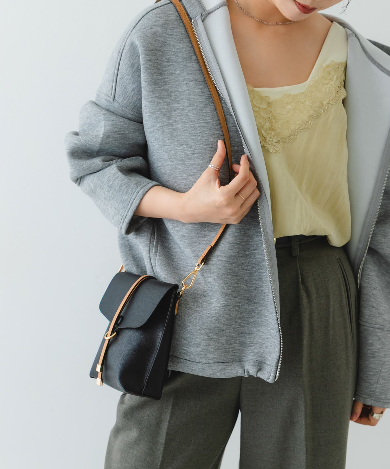 縦型フラップポシェット BLKxCML One