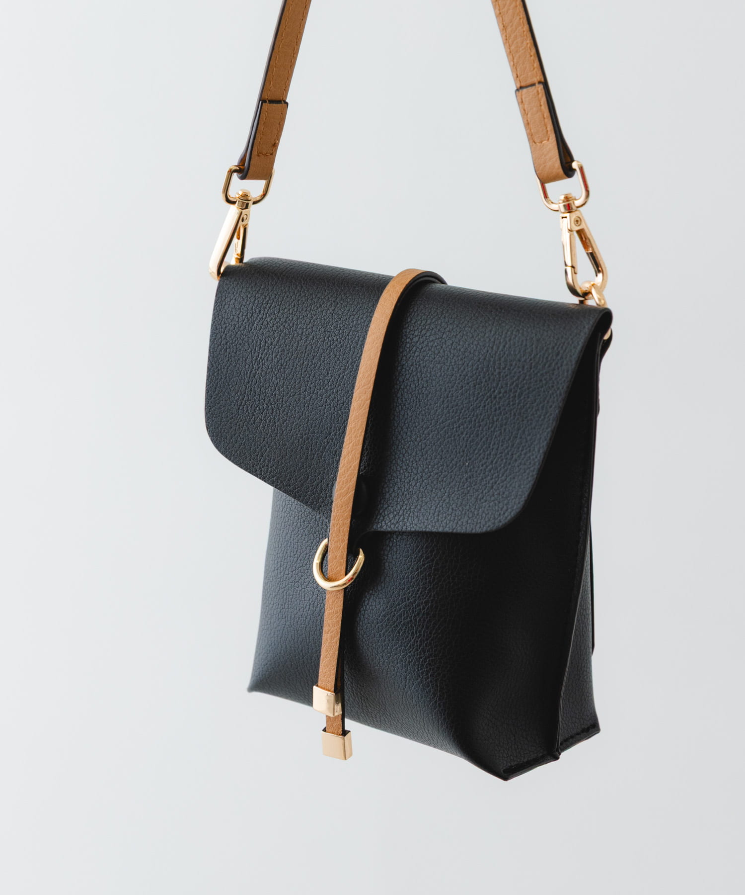 縦型フラップポシェット BLKxCML One