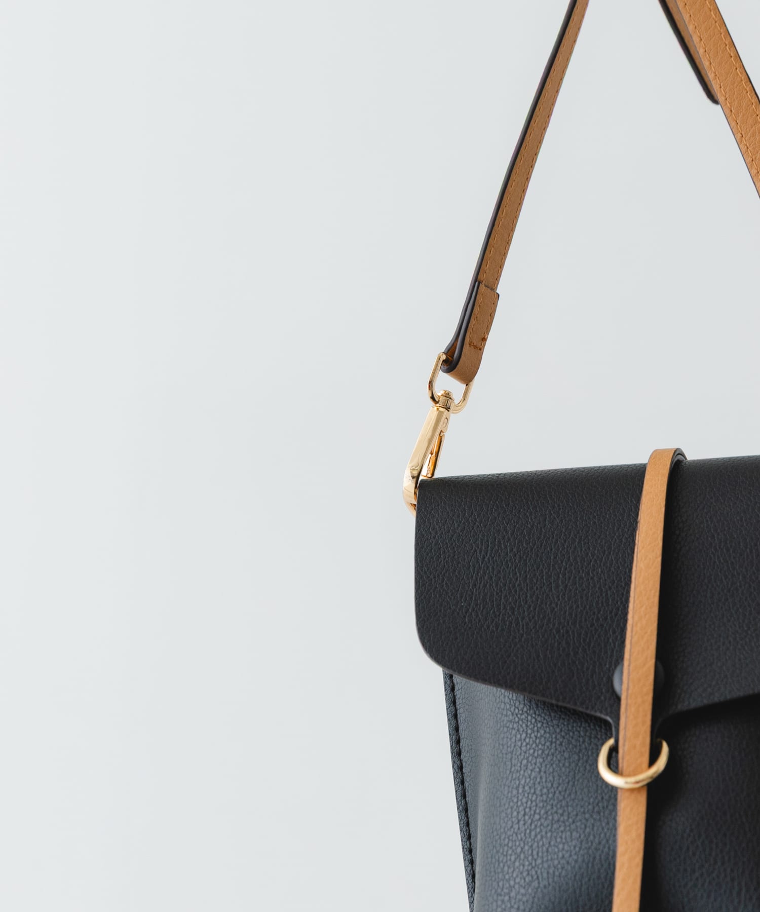 縦型フラップポシェット BLKxCML One