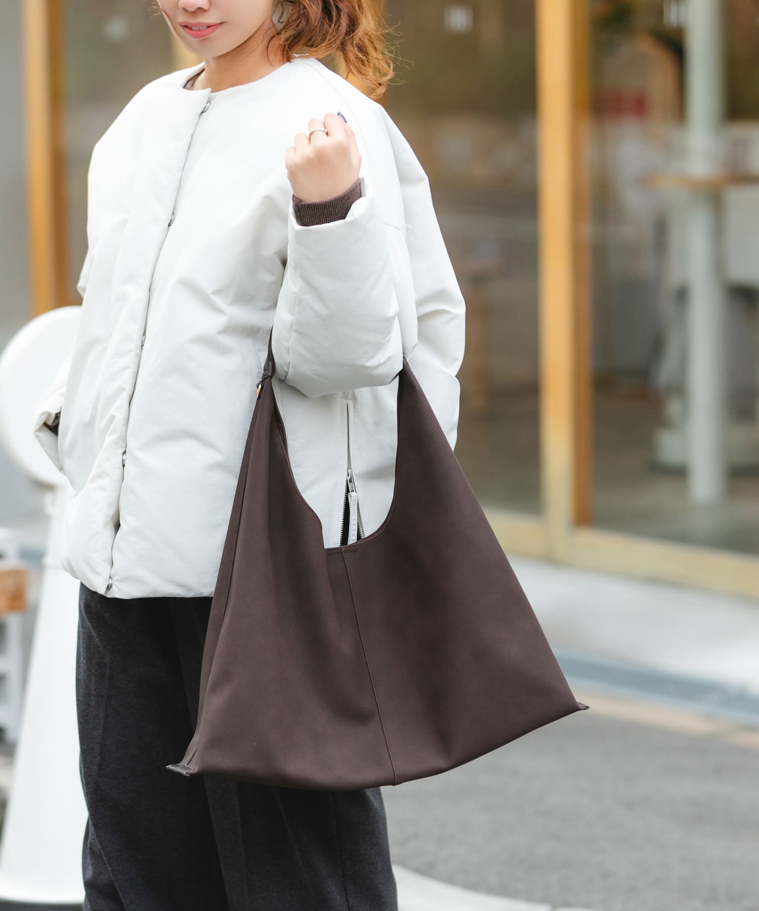 スエード調ワンハンドルトートバッグ BROWN One