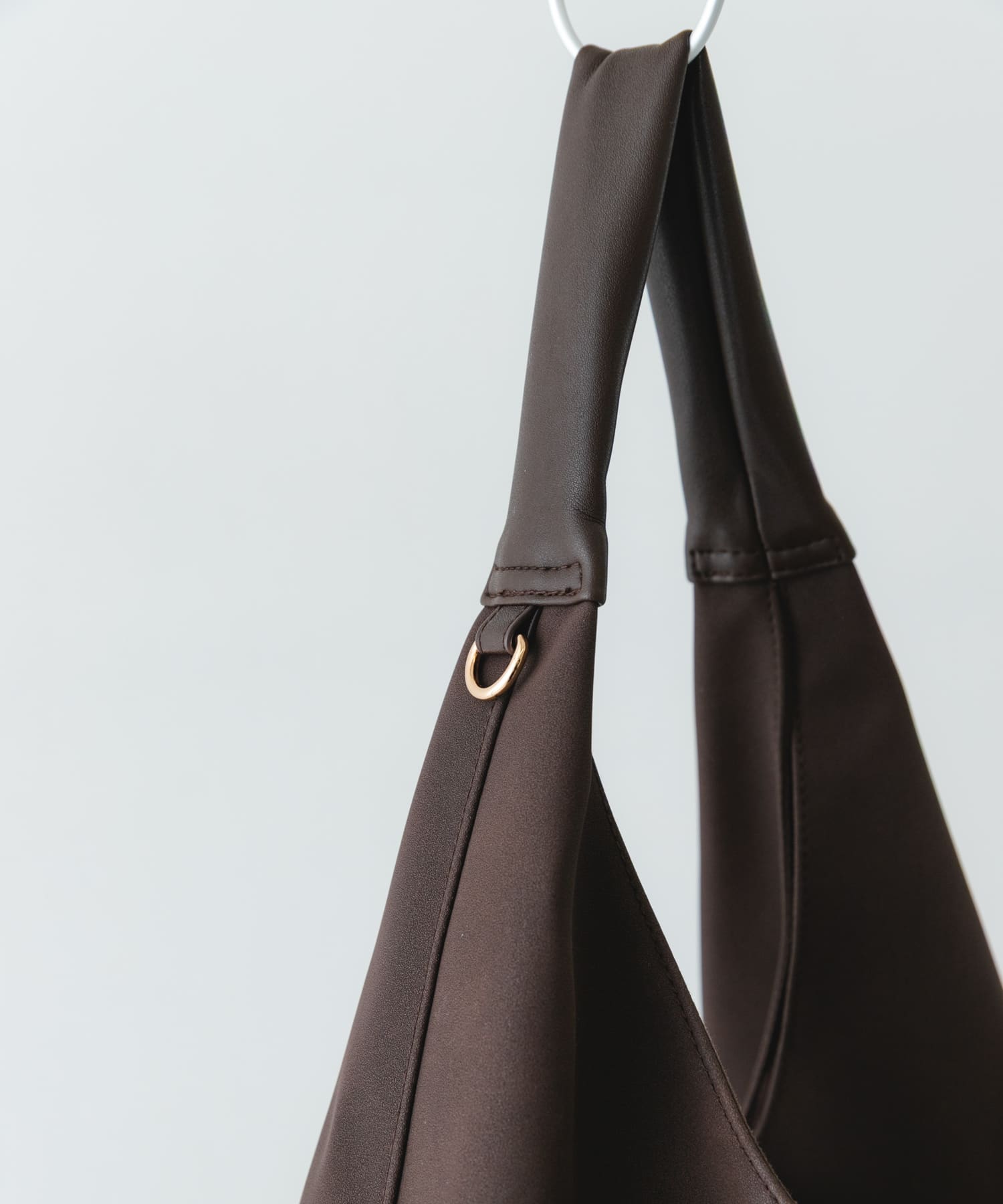 スエード調ワンハンドルトートバッグ BROWN One