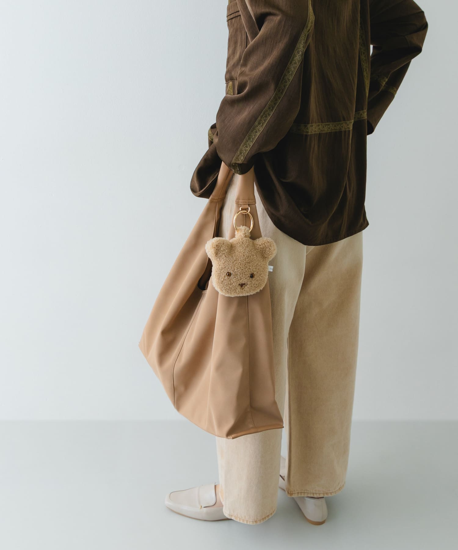 スエード調ワンハンドルトートバッグ BEIGE One