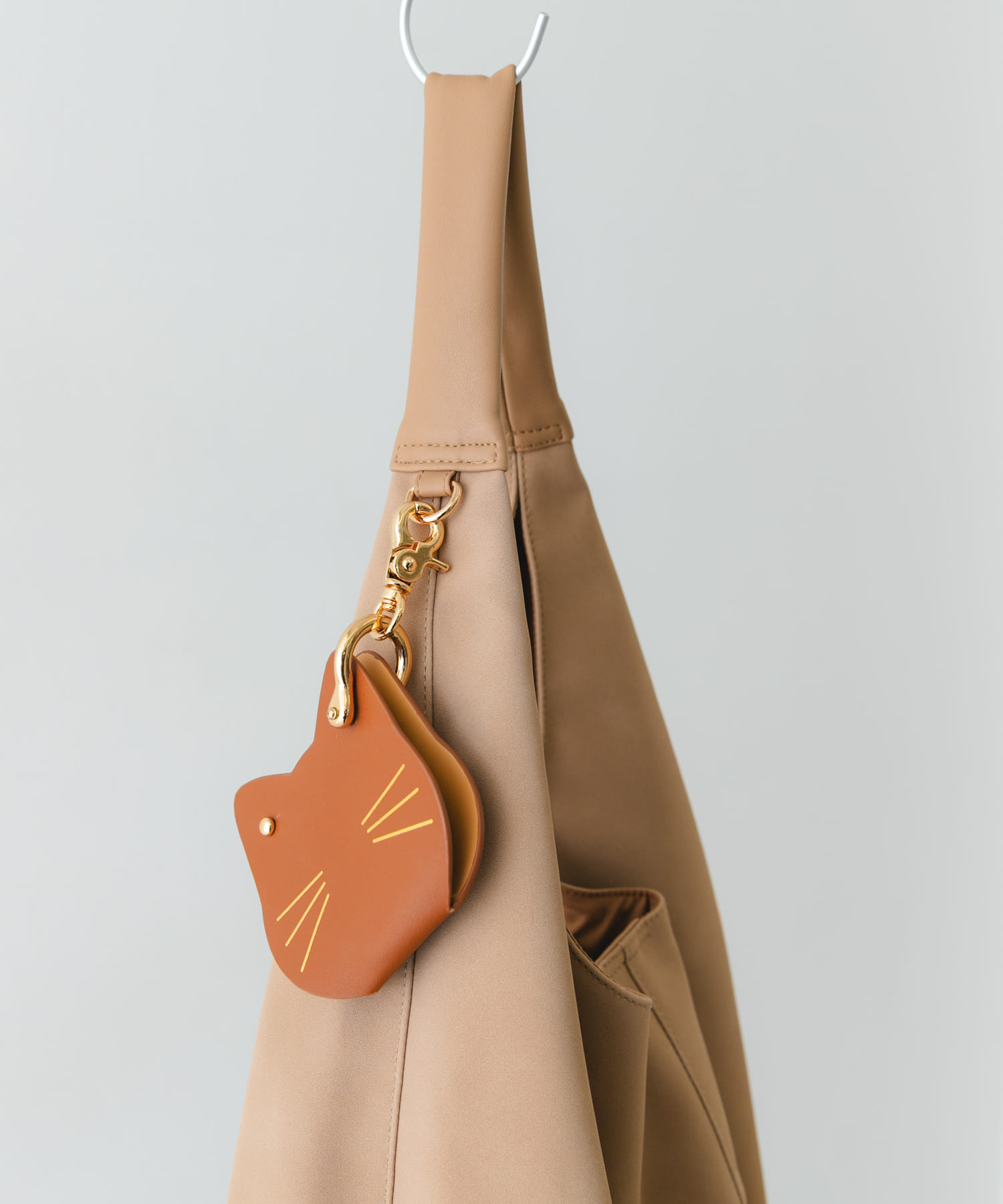 スエード調ワンハンドルトートバッグ BEIGE One