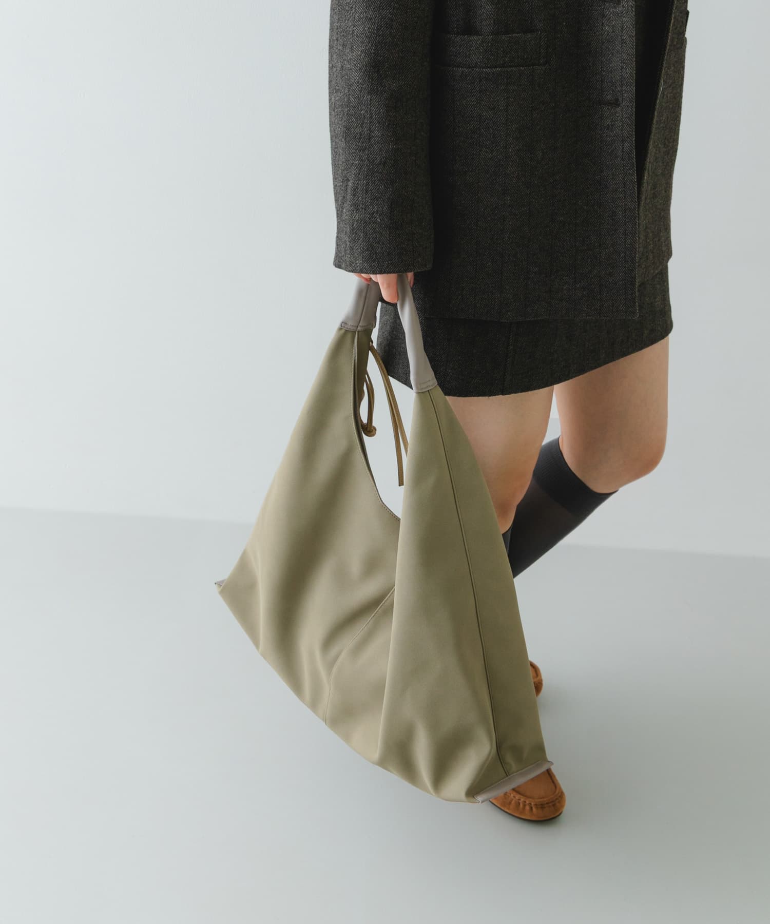 スエード調ワンハンドルトートバッグ GRAY One