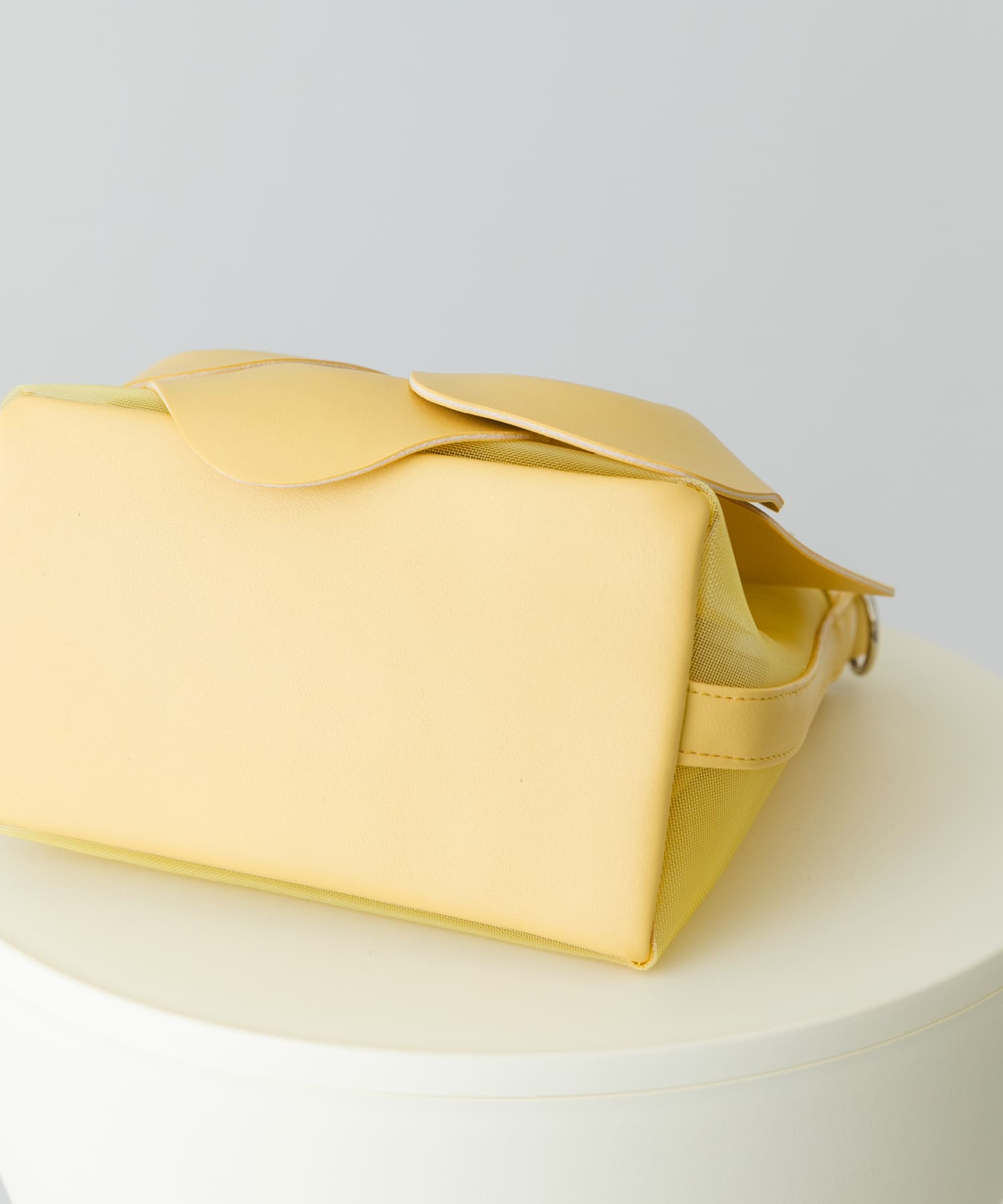 フラワーモチーフシアーバッグ EGG One