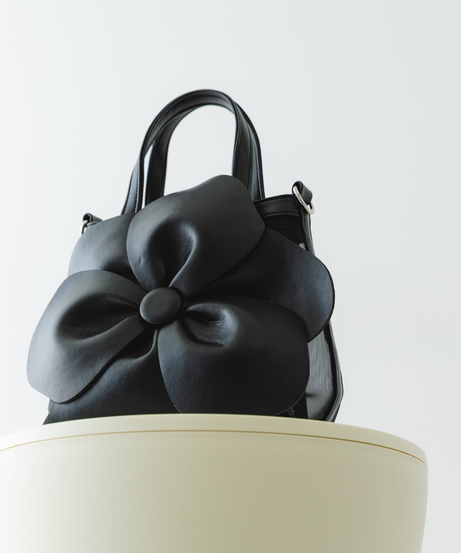 フラワーモチーフシアーバッグ BLACK One