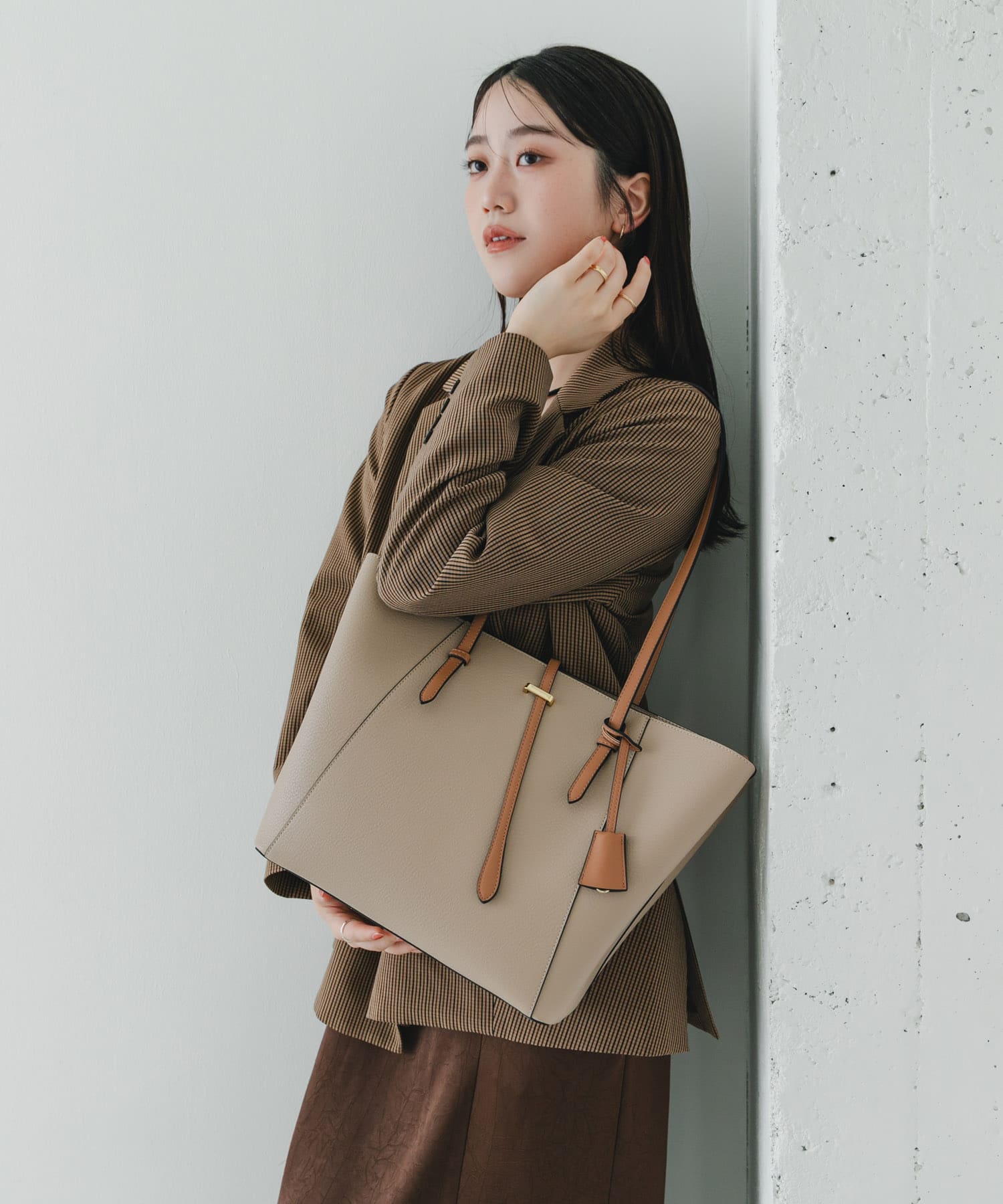 SAND BEIGE