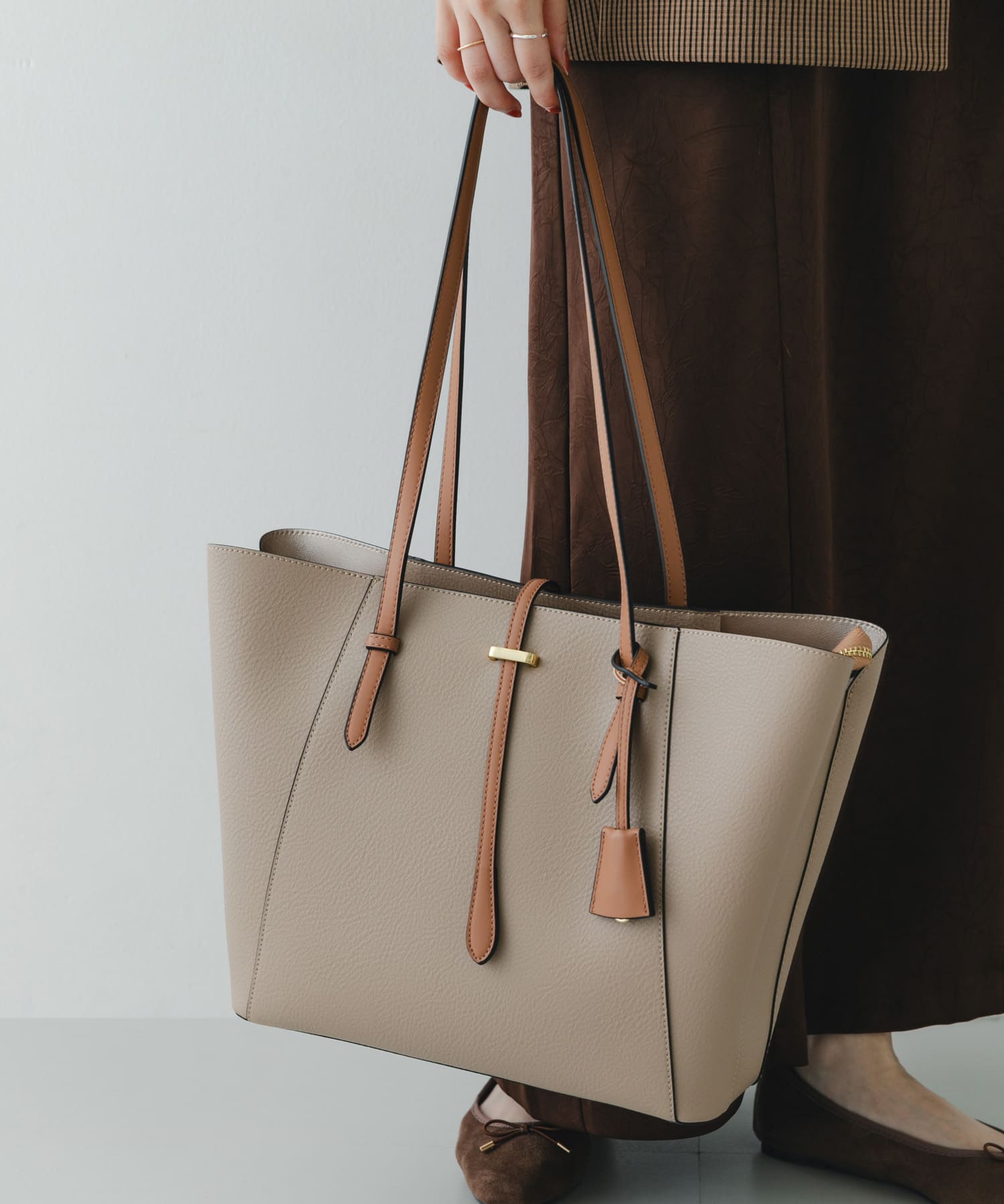 SAND BEIGE